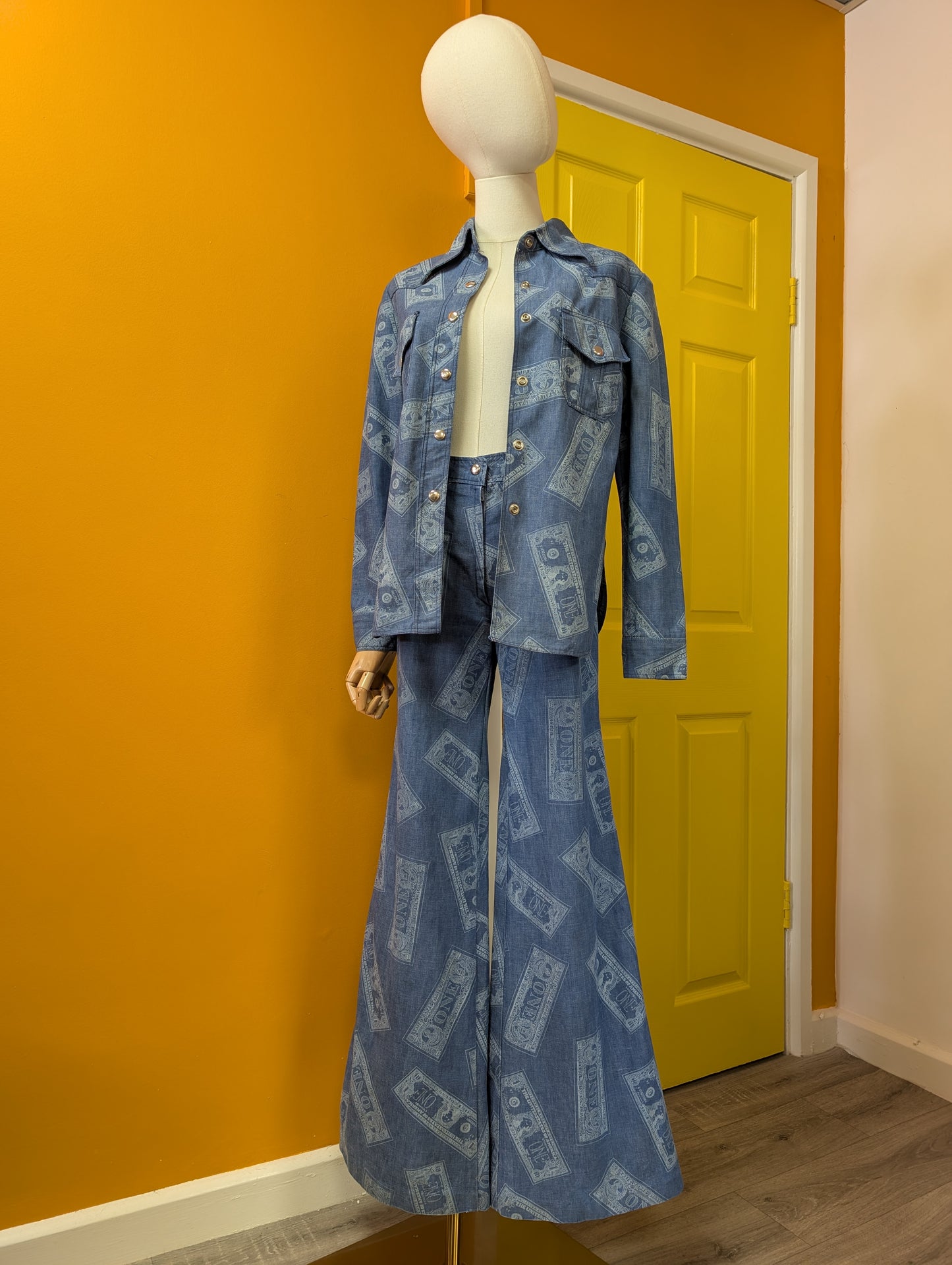 1970s Dereta novelty dollar bill print flares and shirt trouser suit - S