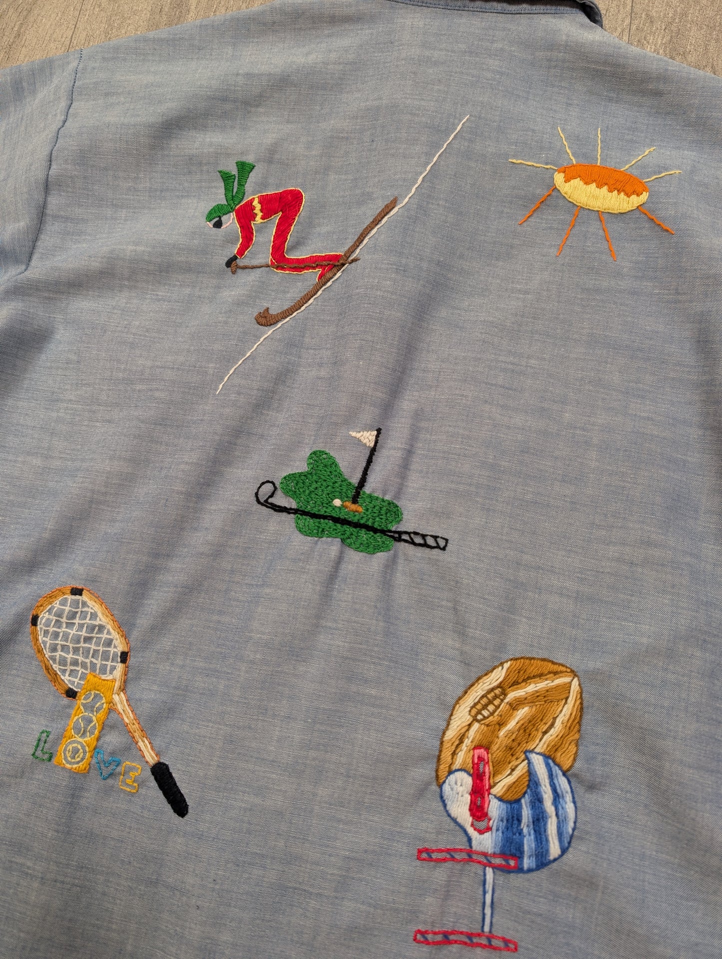 1970s Van Heusen 417 Vanopress embroidered shirt