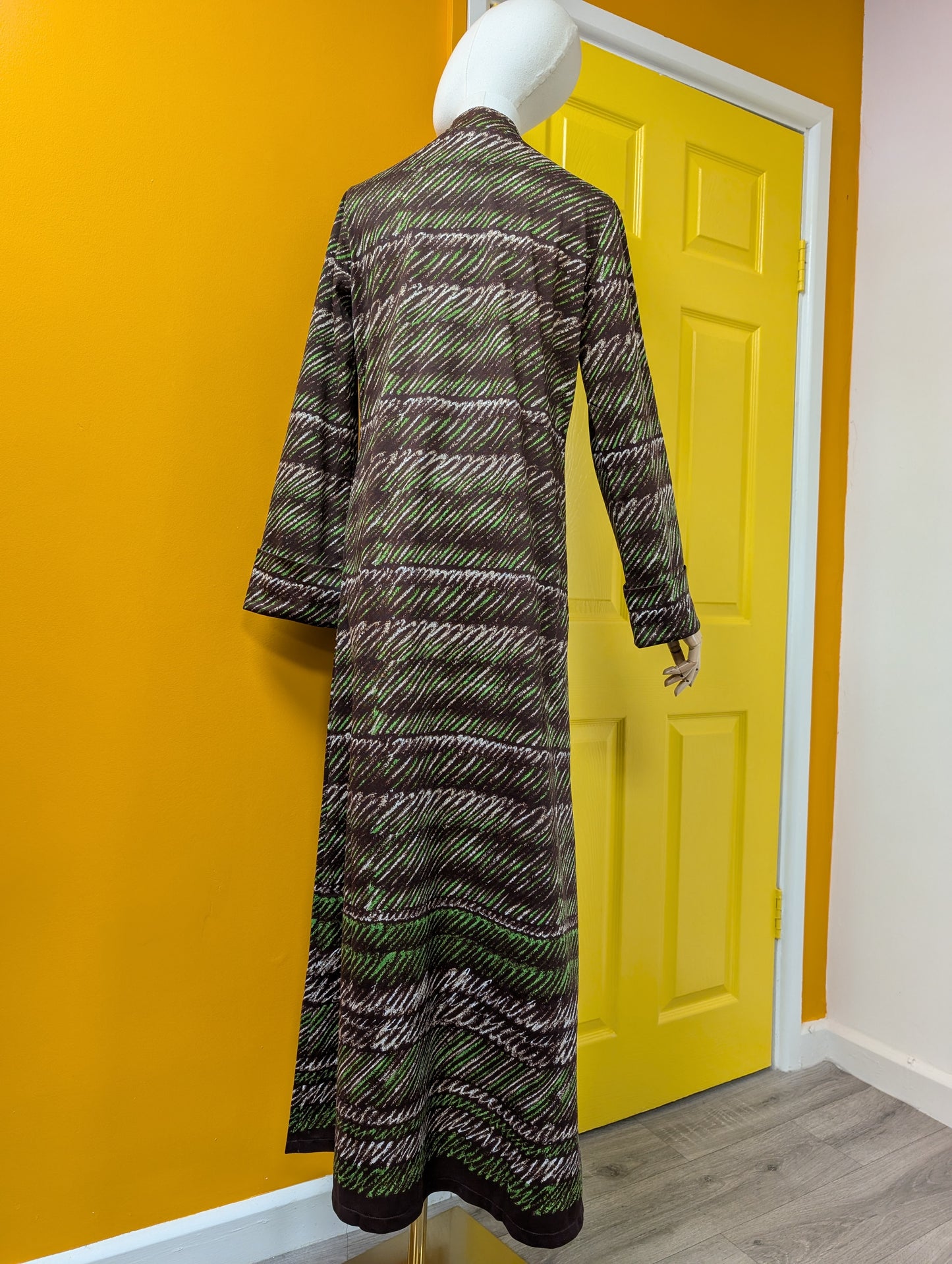 1970s brown/green patterned house coat - M