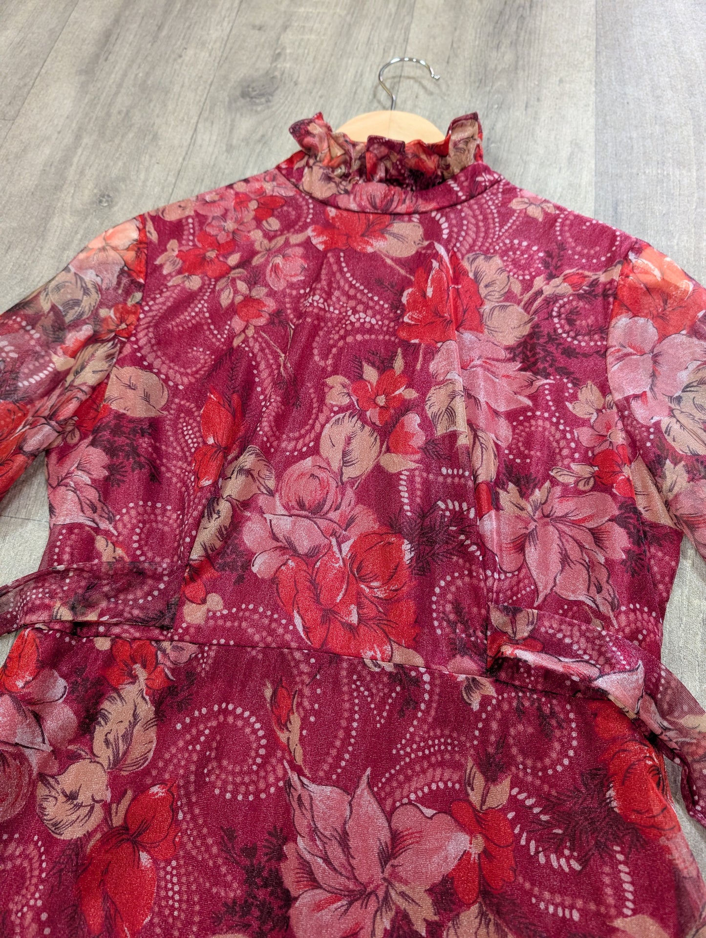 Gorgeous 1970s dress with fabulous sleeves - S/8