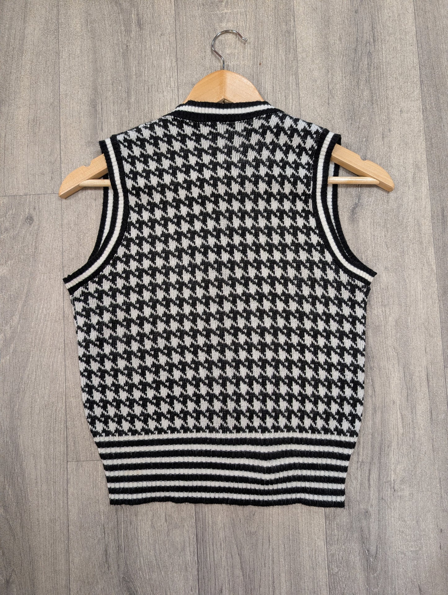 1970s black & white dogtooth vest - XS/S