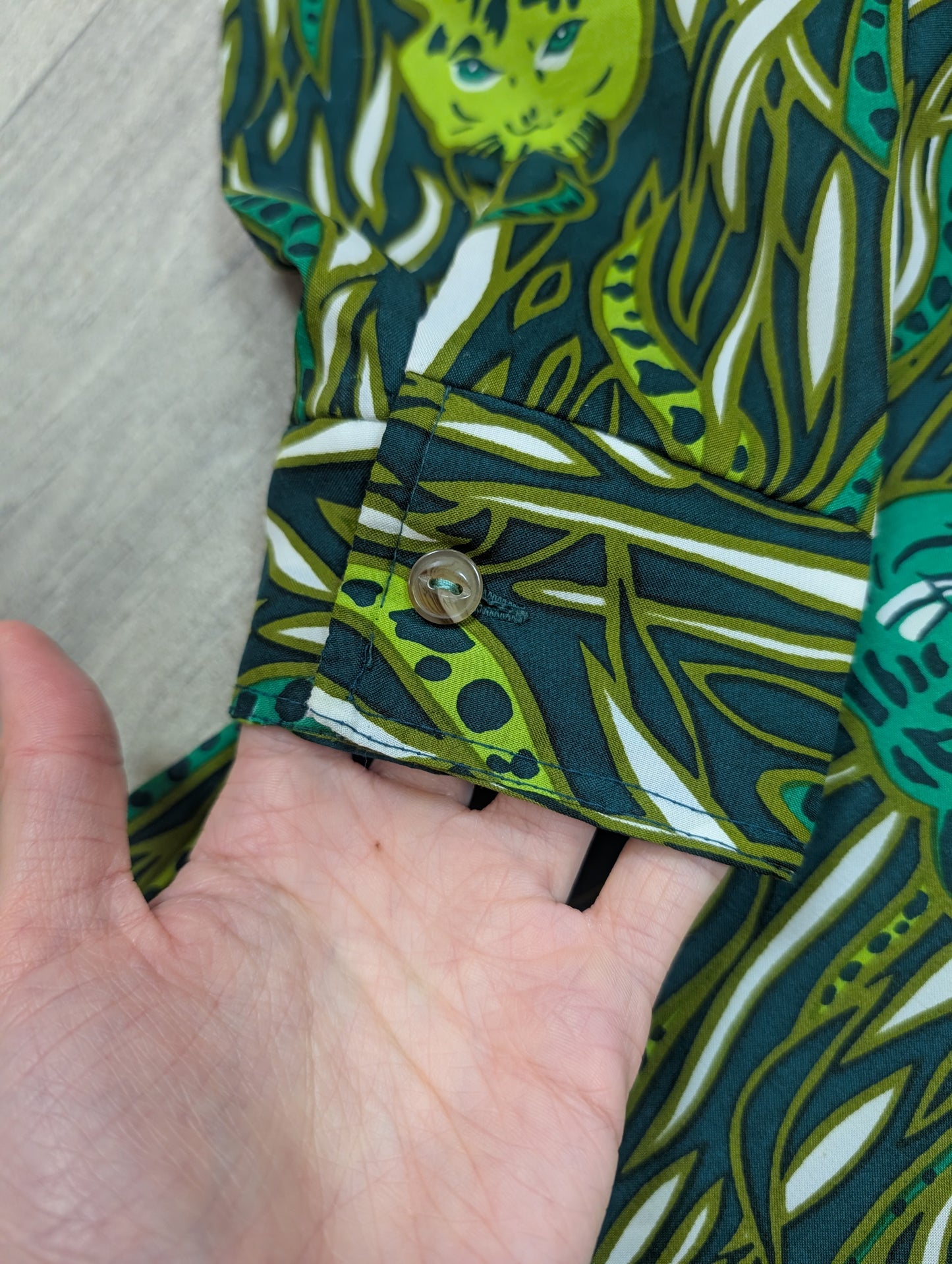1970s green novelty print tiger shirt - S/M