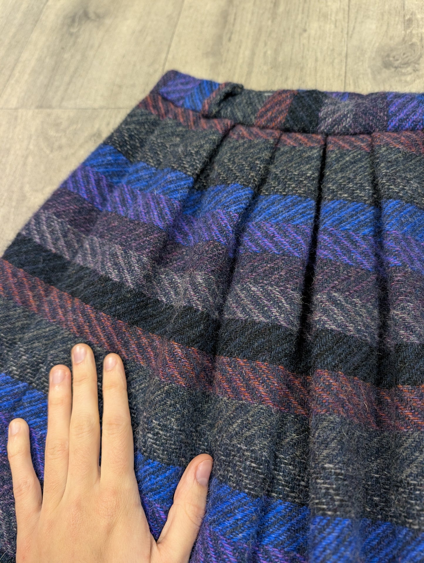 1980s Julius pure new wool skirt - 24" waist
