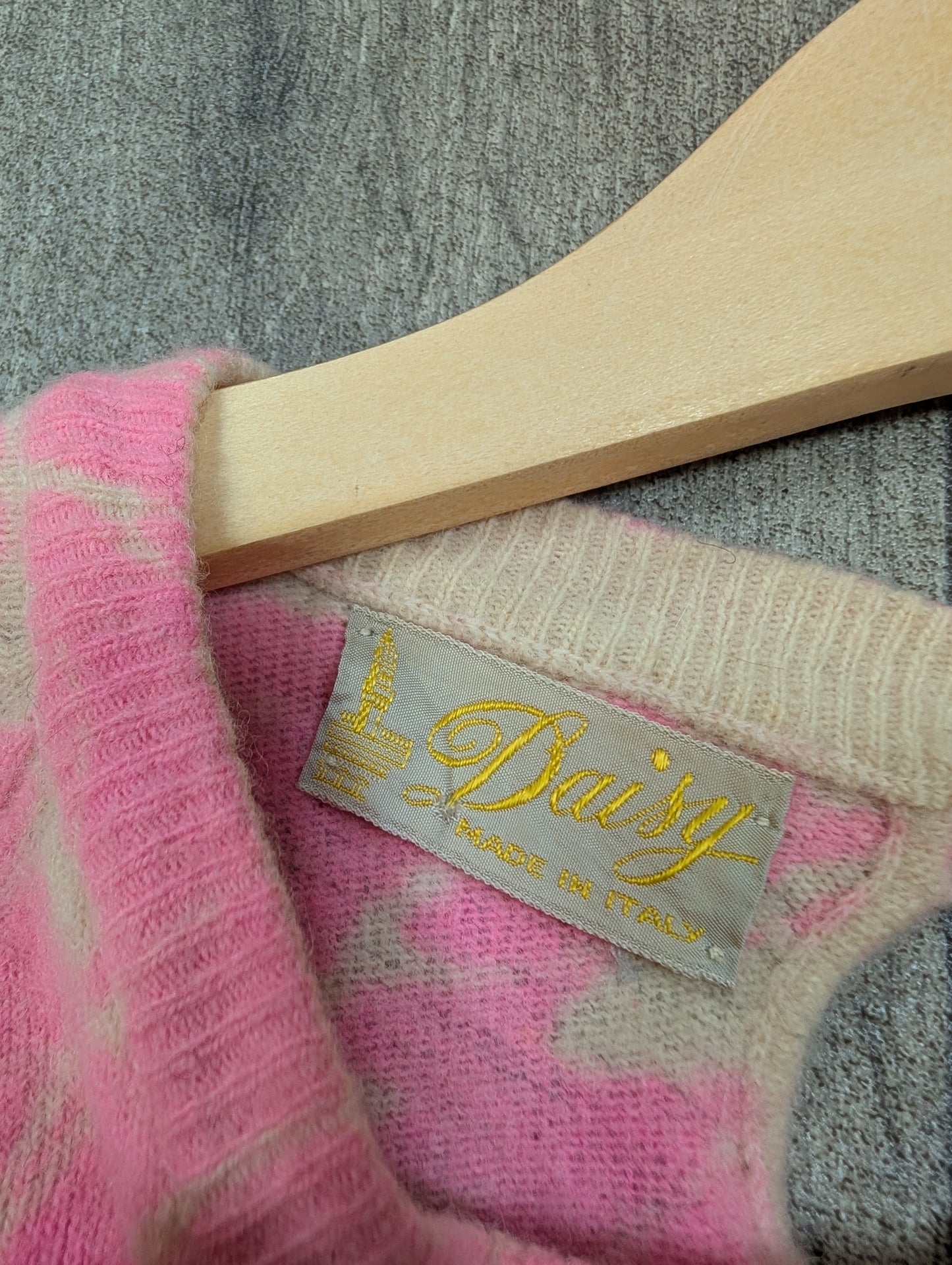 1960s Daisy pink wool jumper - S