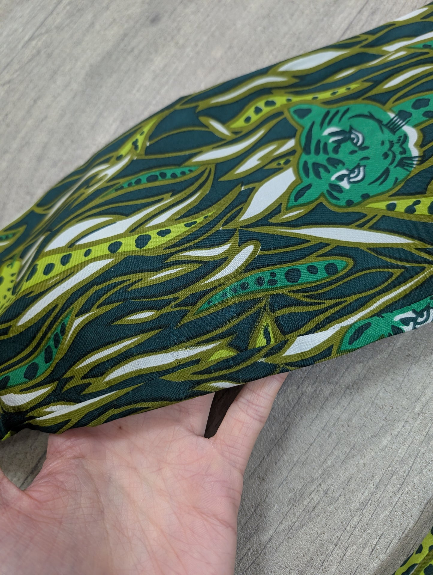 1970s green novelty print tiger shirt - S/M