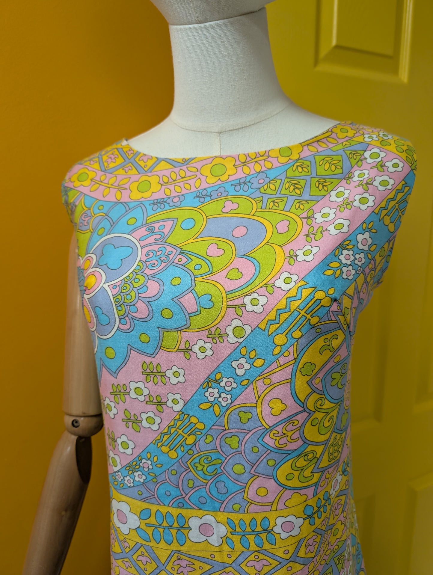 1960s Miss Holly psychedelic cotton dress - M