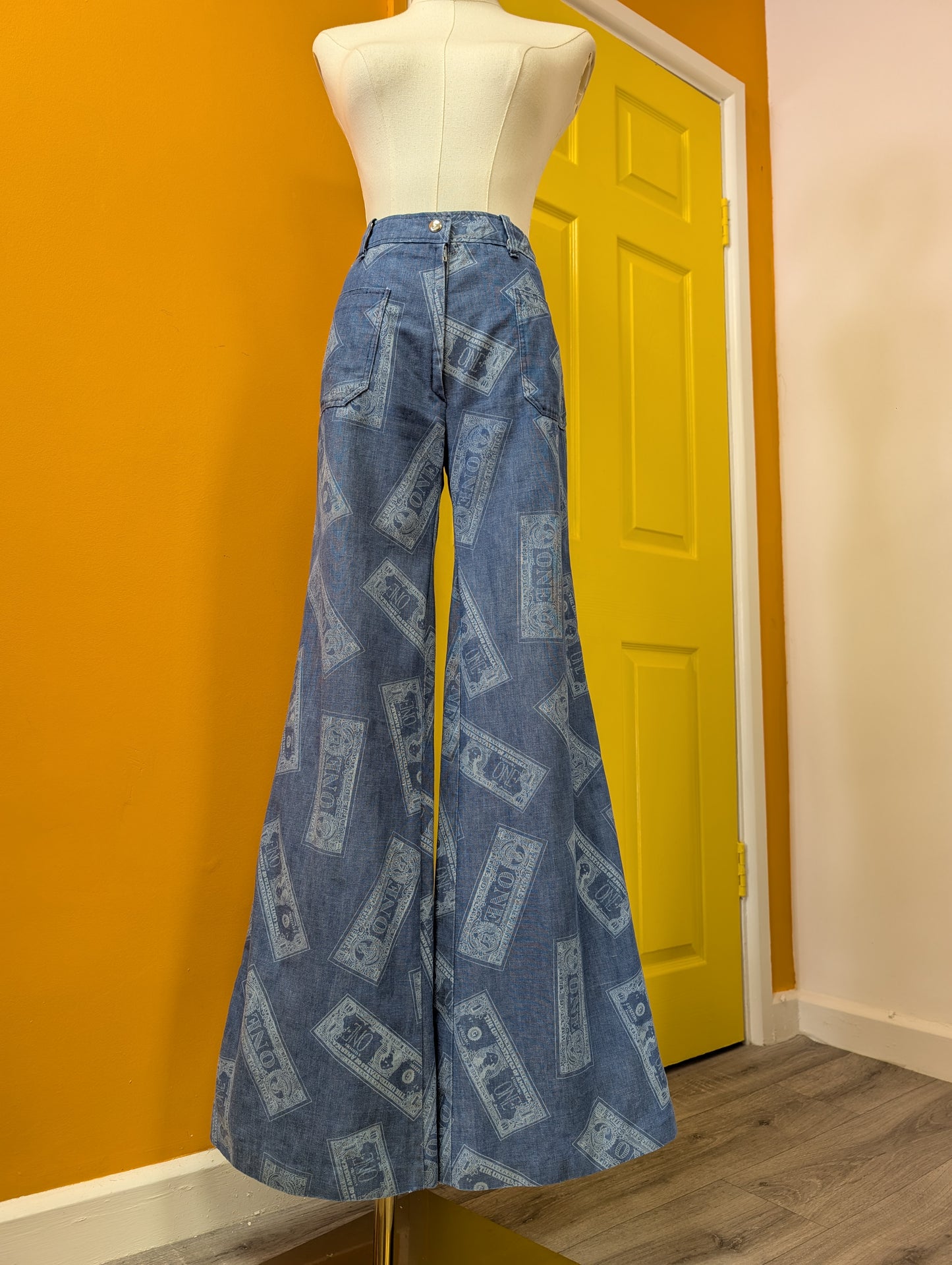 1970s Dereta novelty dollar bill print flares and shirt trouser suit - S