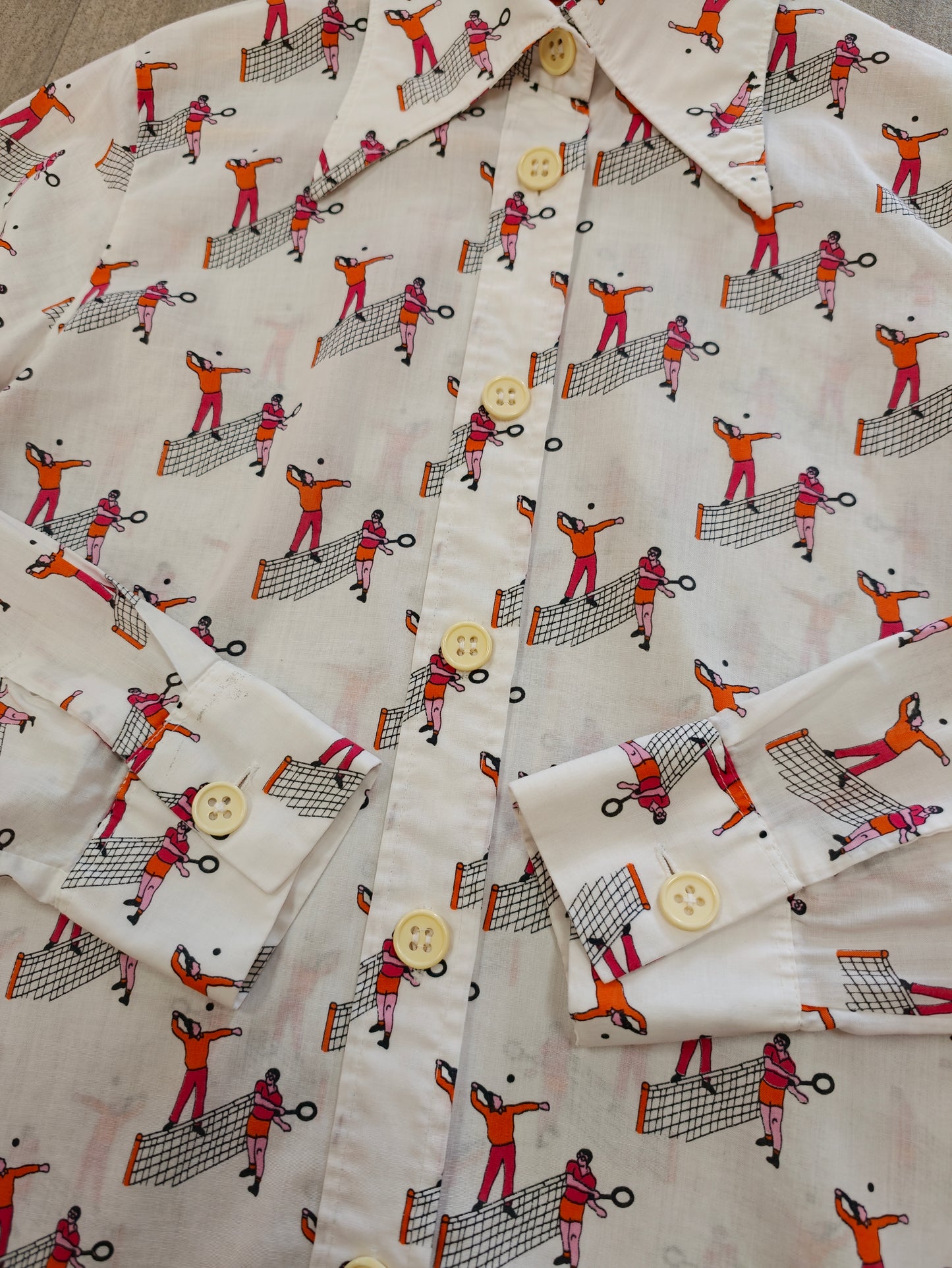 1970s novelty tennis print cotton dagger collar shirt - M