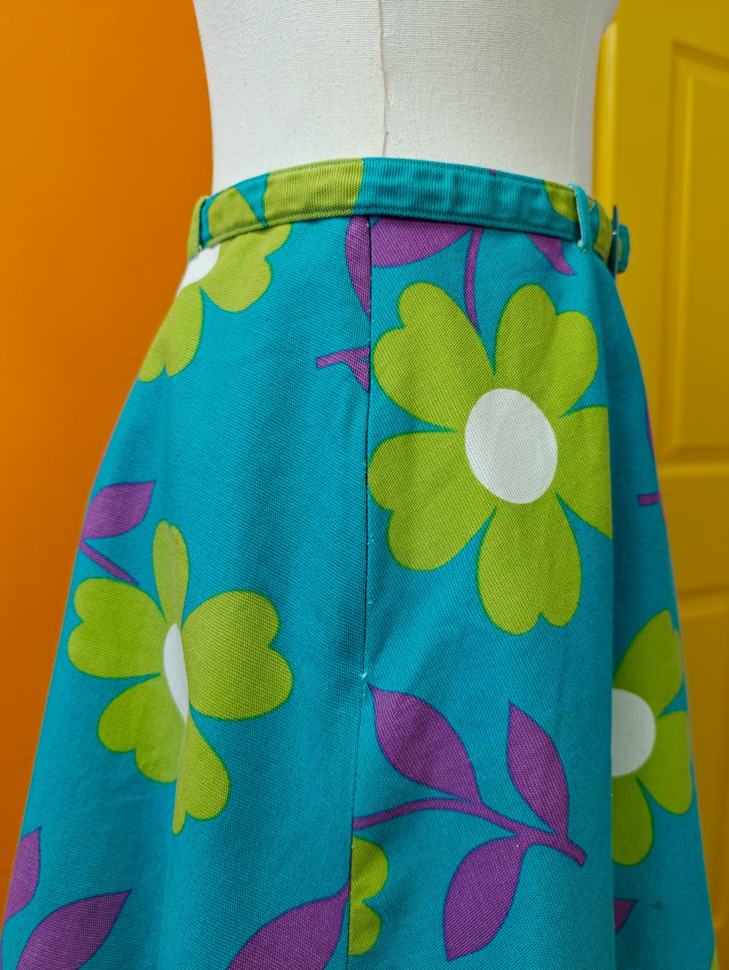 1960s flower power mini skirt with belt - 25" waist