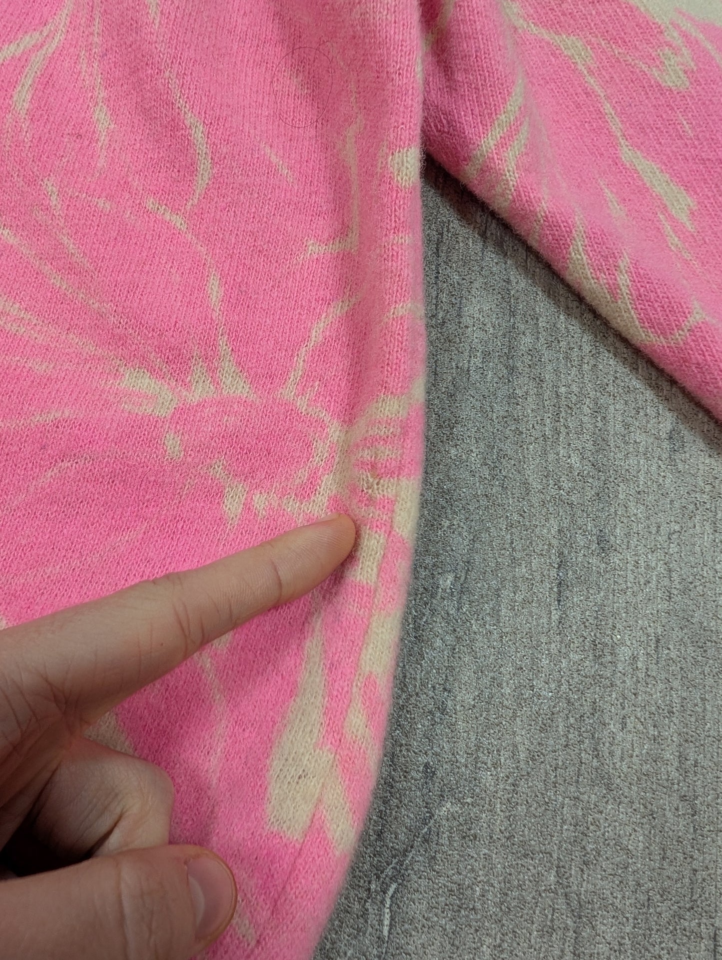 1960s Daisy pink wool jumper - S