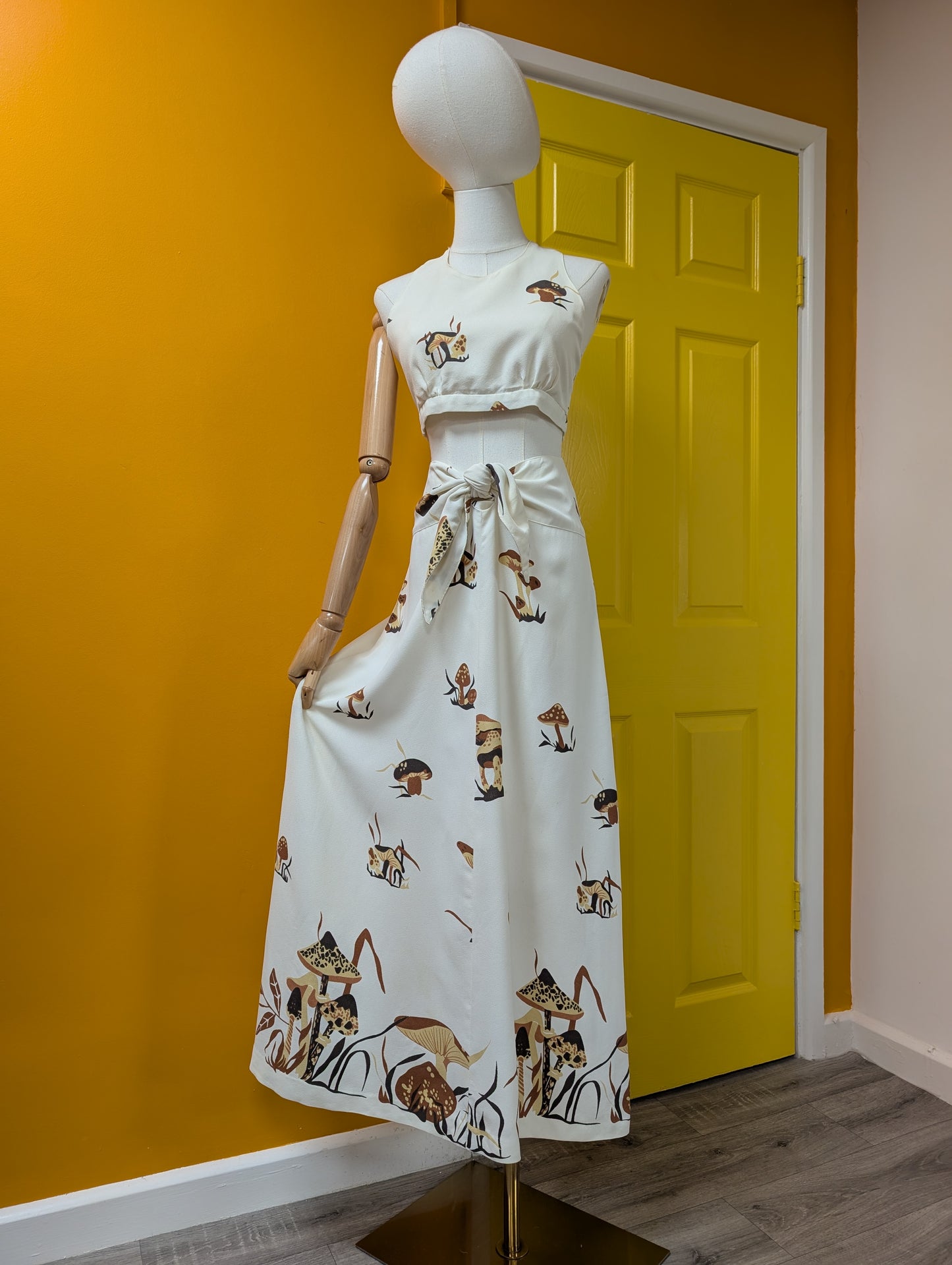 1970s novelty mushroom print halter top and skirt - S/8