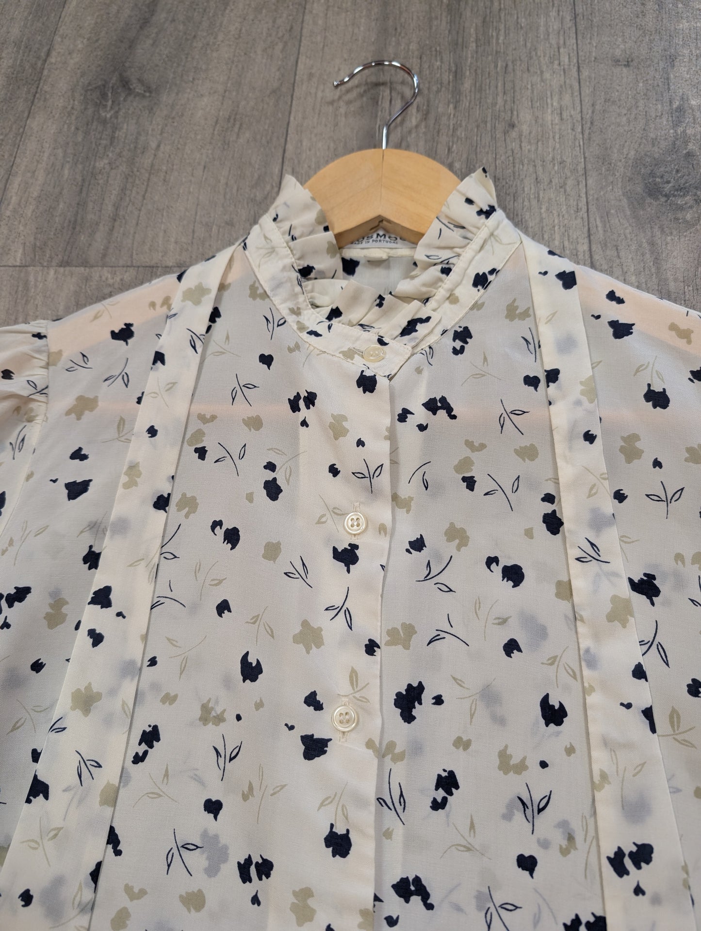 Windsmoor blouse with neck tie - S