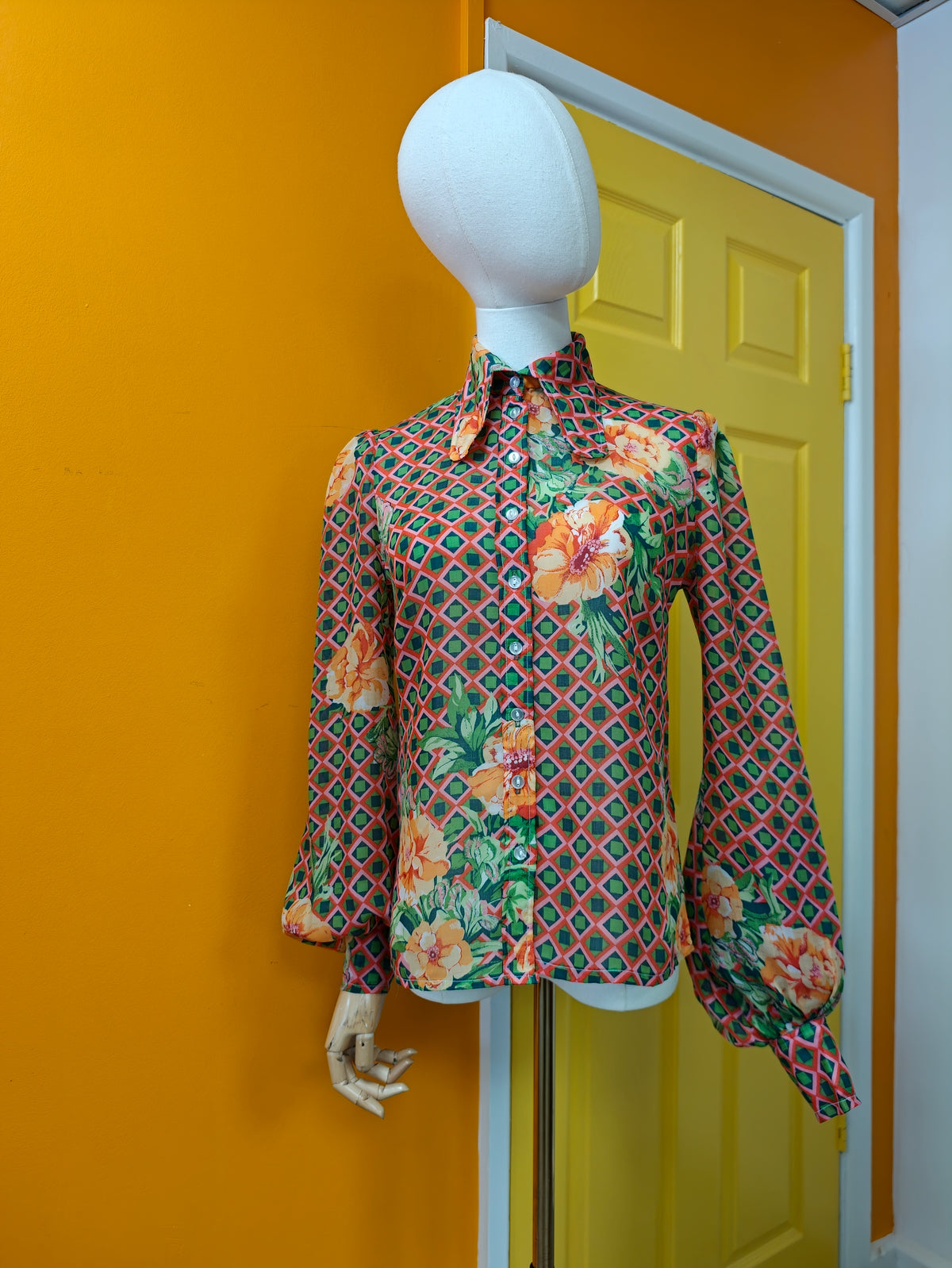 1970s balloon sleeve beagle collar shirt - XS