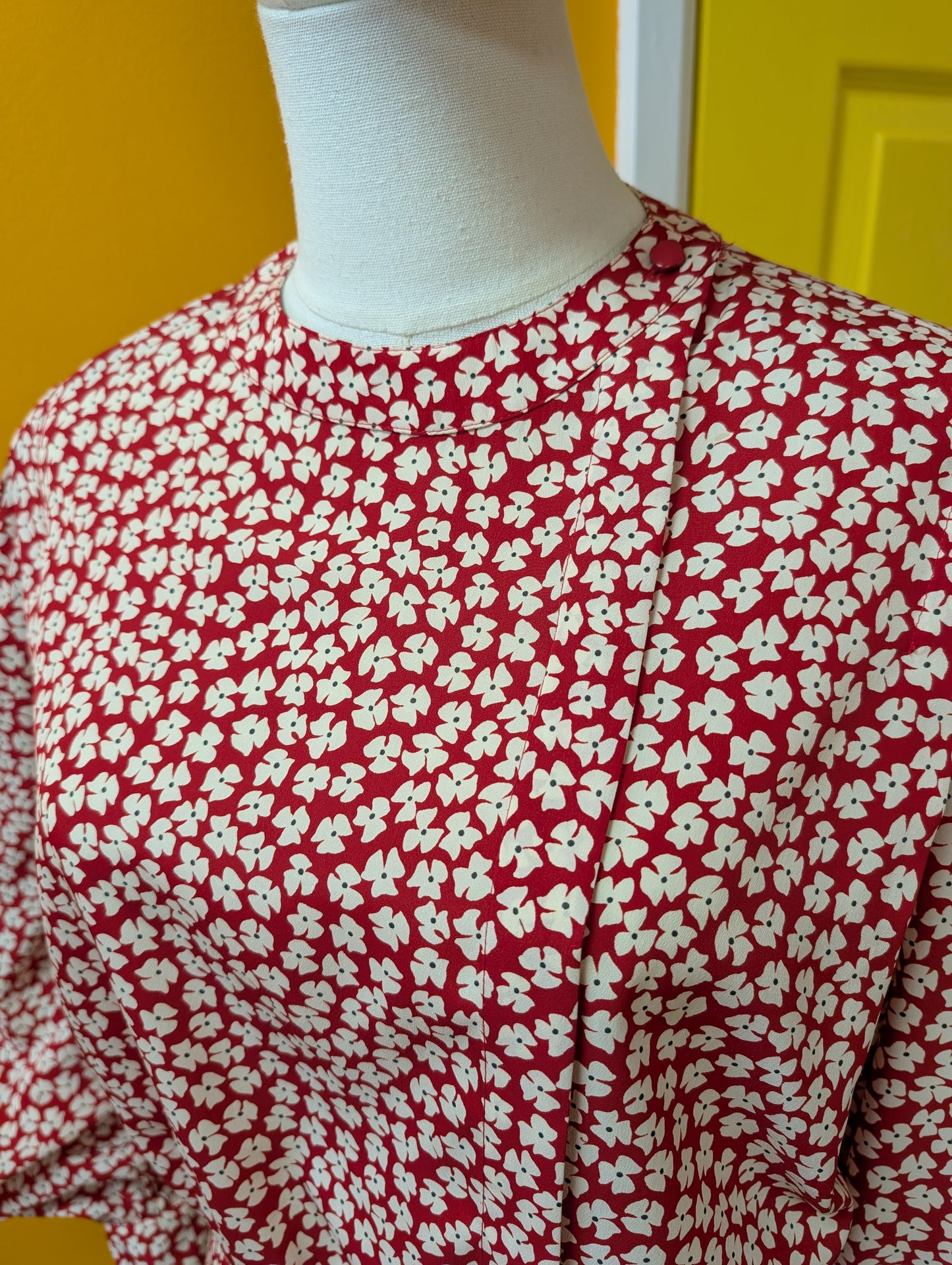 1980s Windsmoor red floral blouse with scarf - S/M