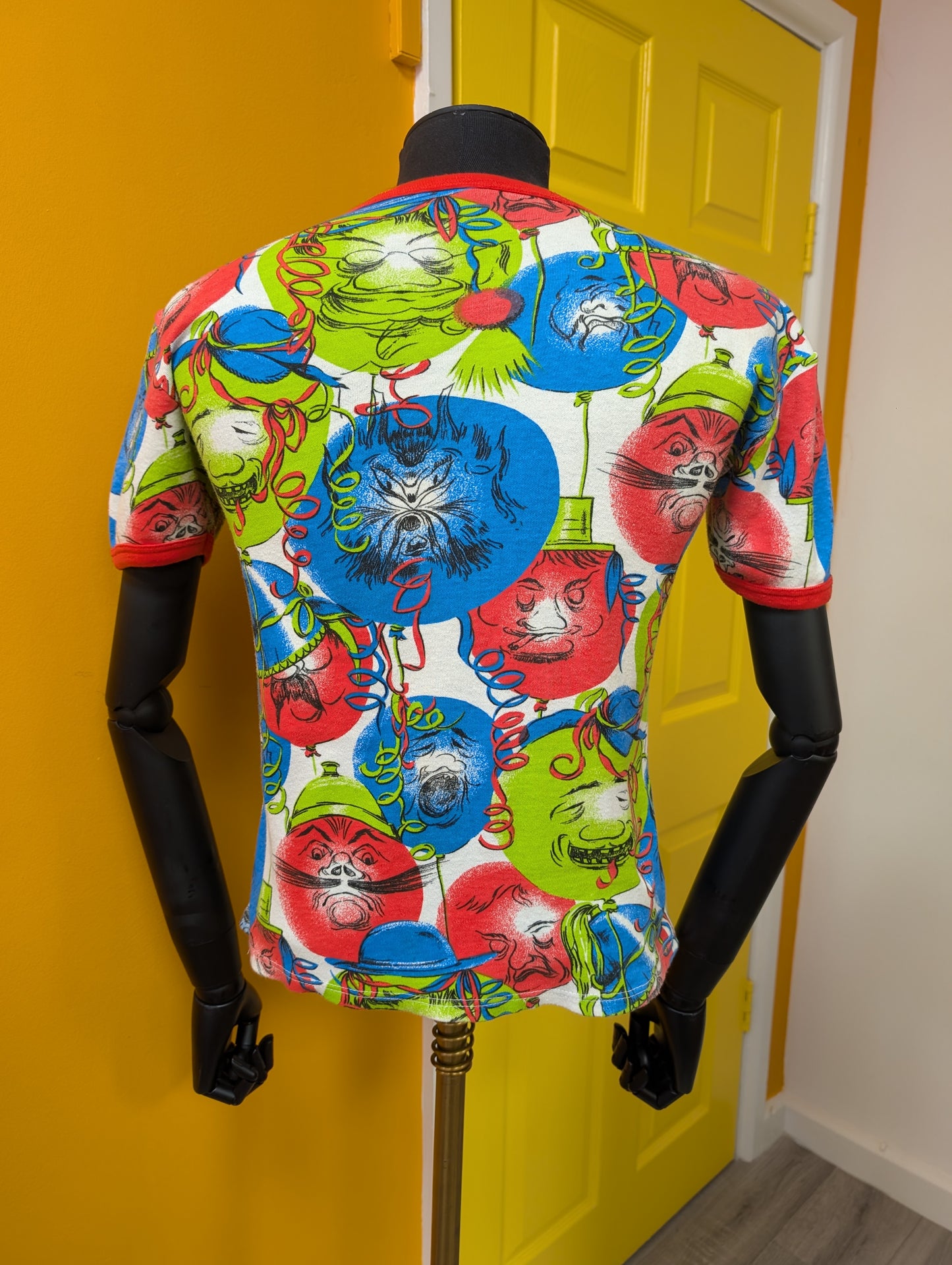 Crazy 1970s novelty balloon print t-shirt