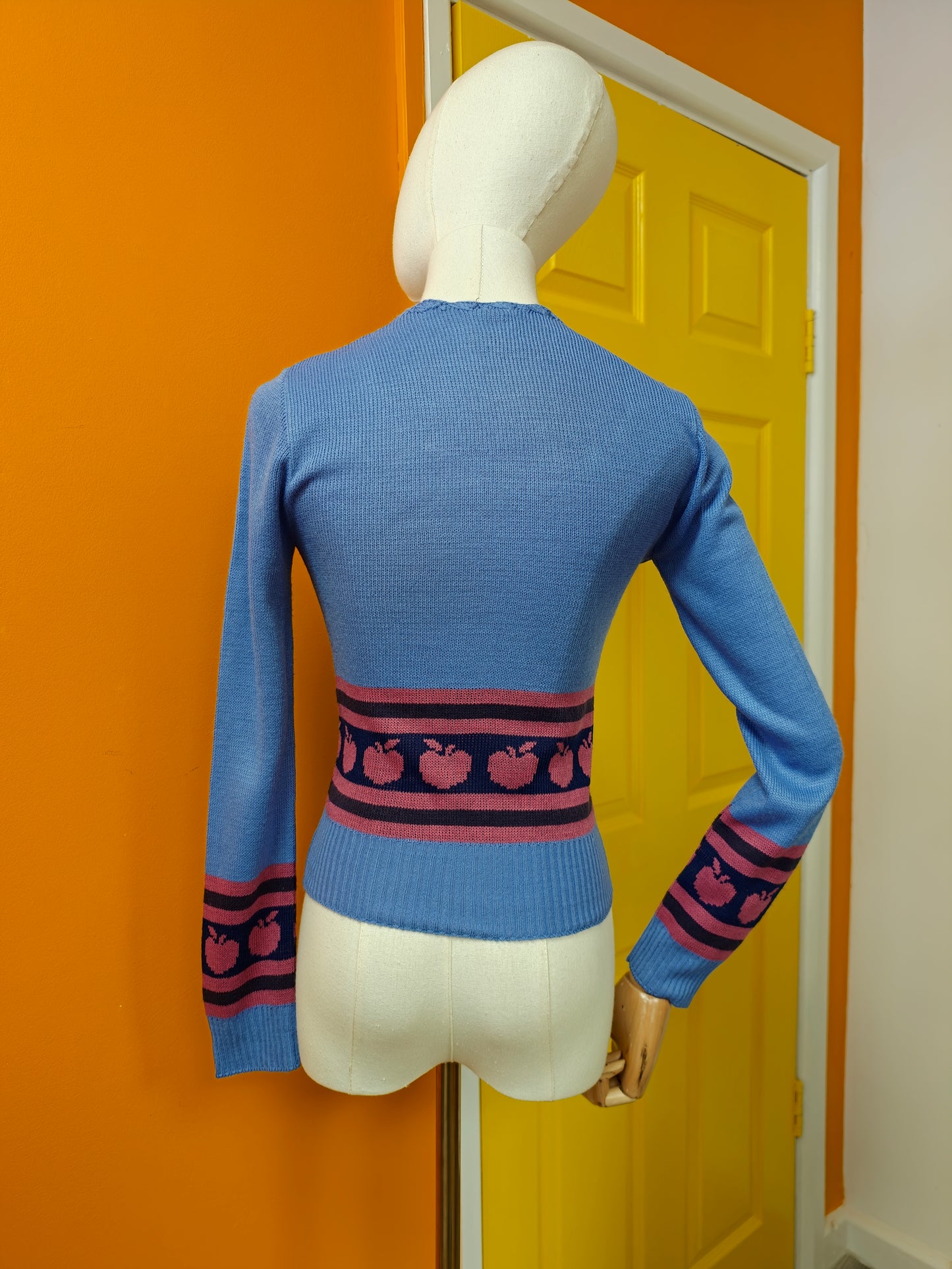 1970s lilac and pink novelty knitted apple jumper - XS