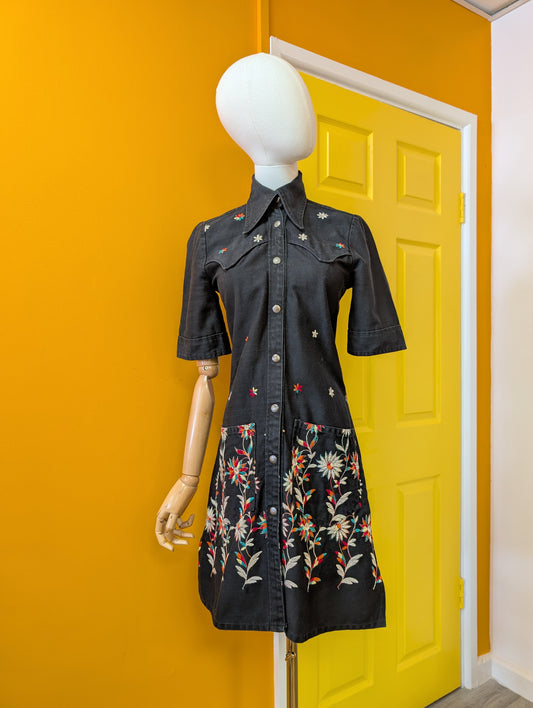 1970s embroidered denim dress - XS