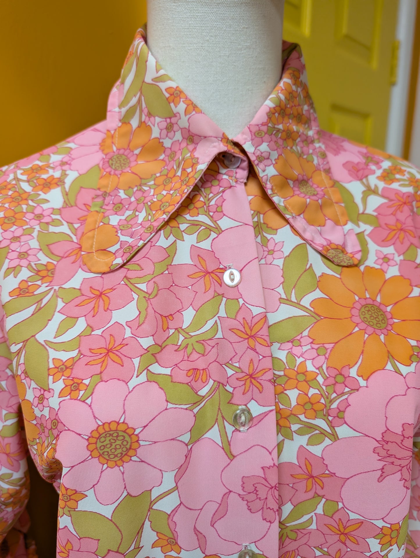 Keynote psychedelic pink/orange floral shirt - M/L