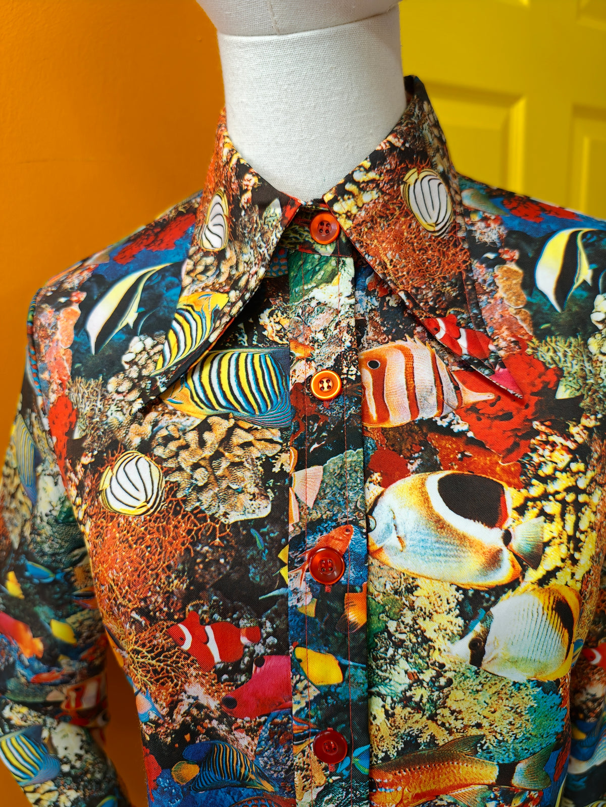 1970s novelty fish print dagger collar shirt - M