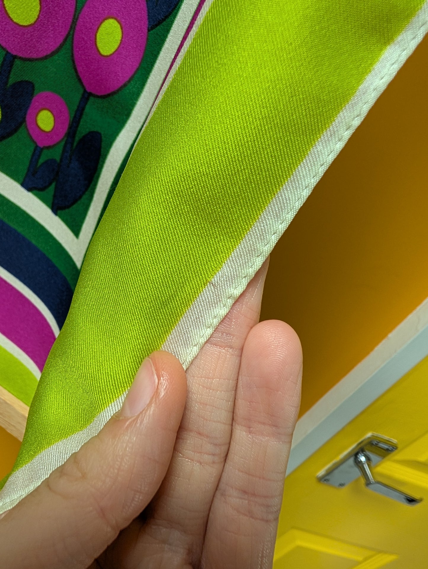 1970s psychedelic flower scarf