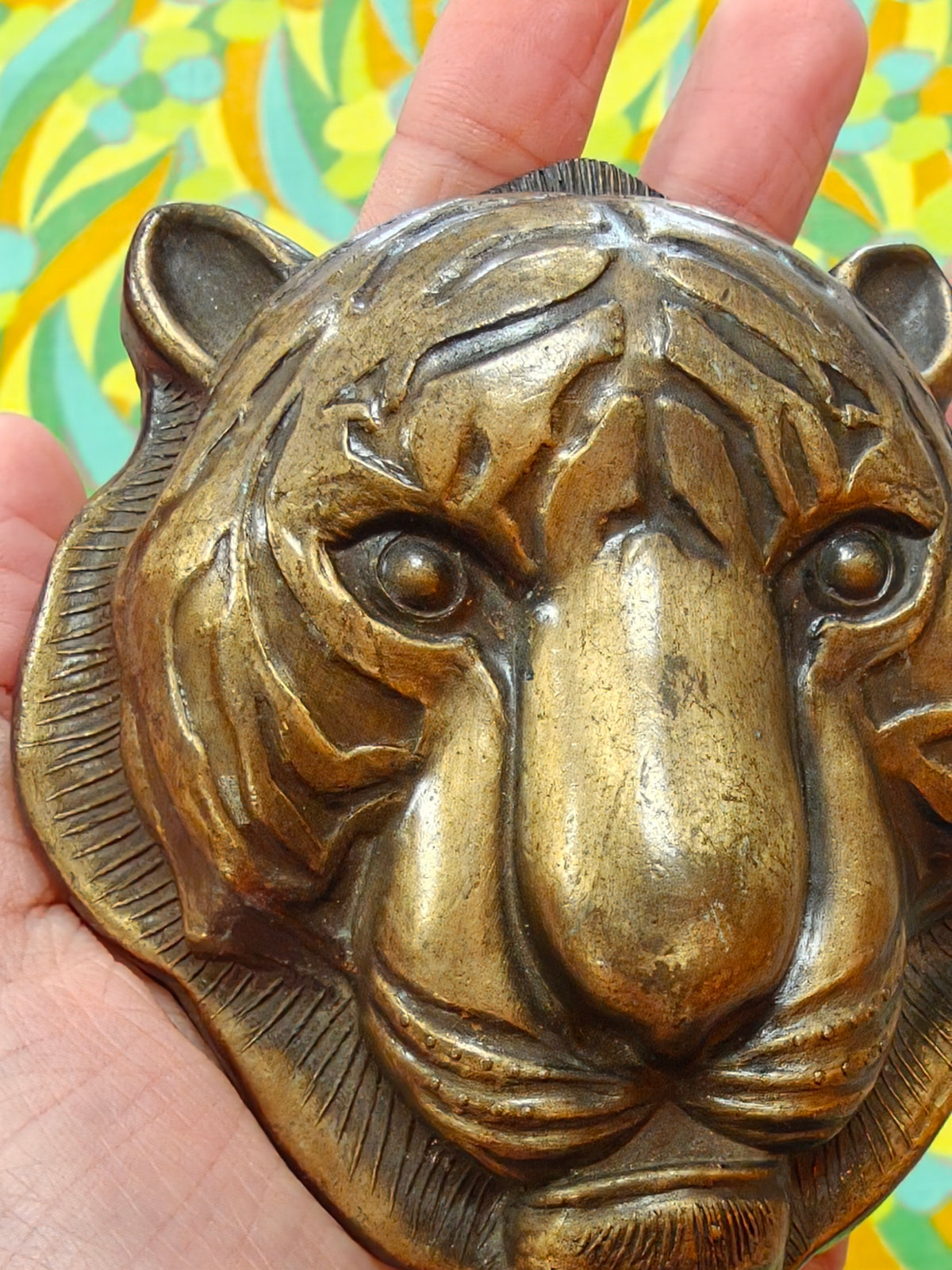 Tiger head belt buckle