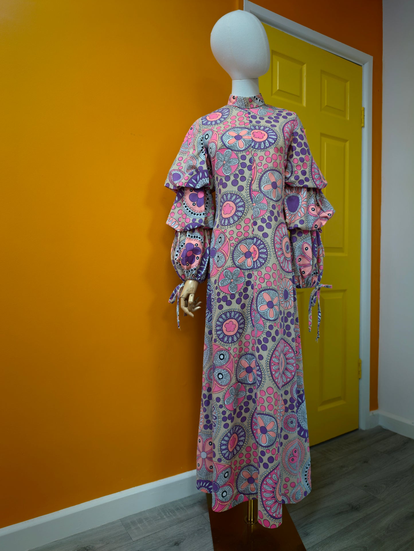 1960s Richard Shops psychedelic pink maxi dress - S