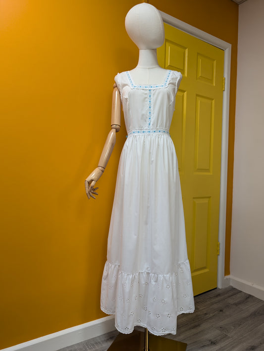 1970s Kayser white nightdress - S/M