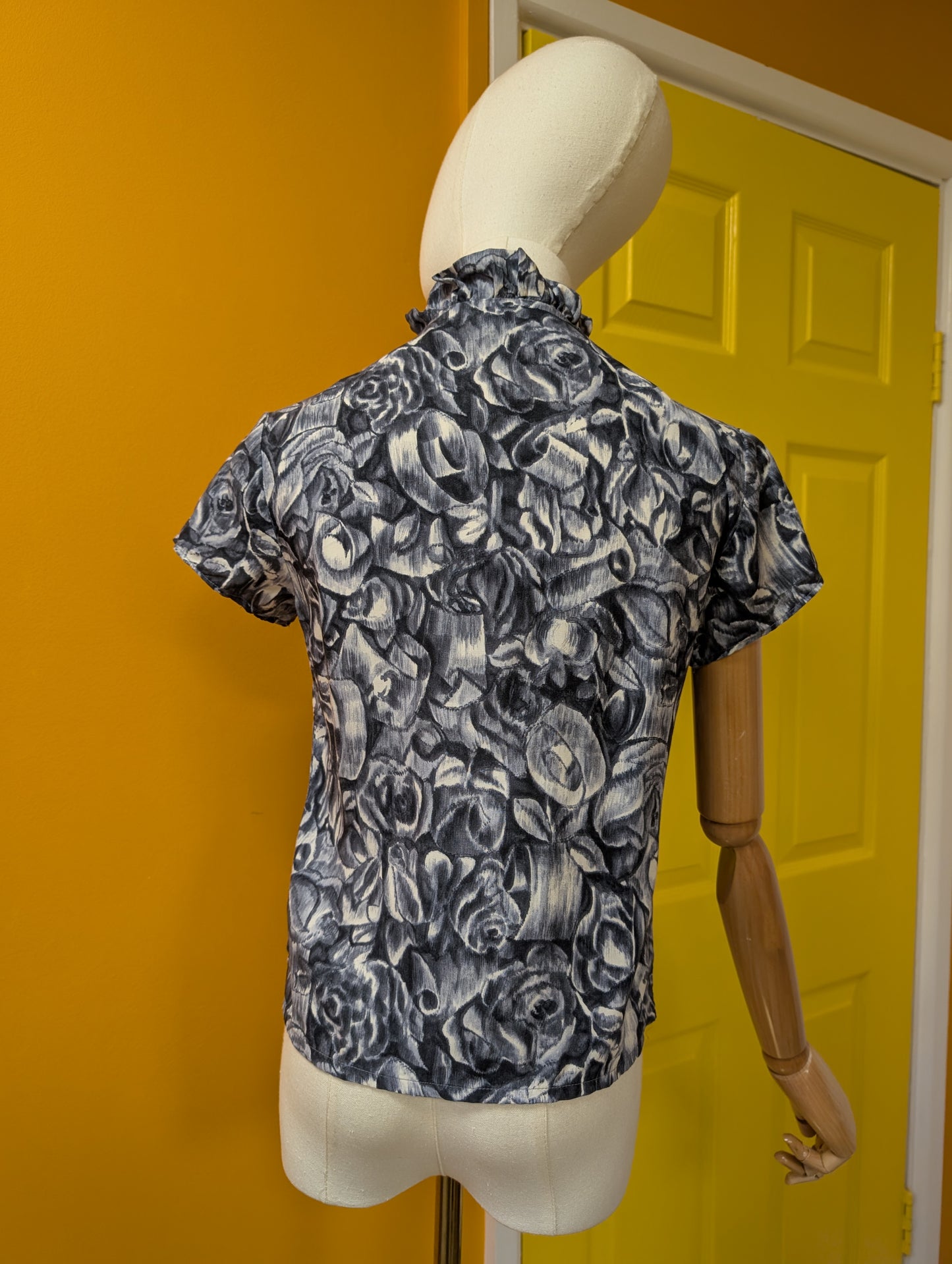 1960s grey abstract floral top - XS/S