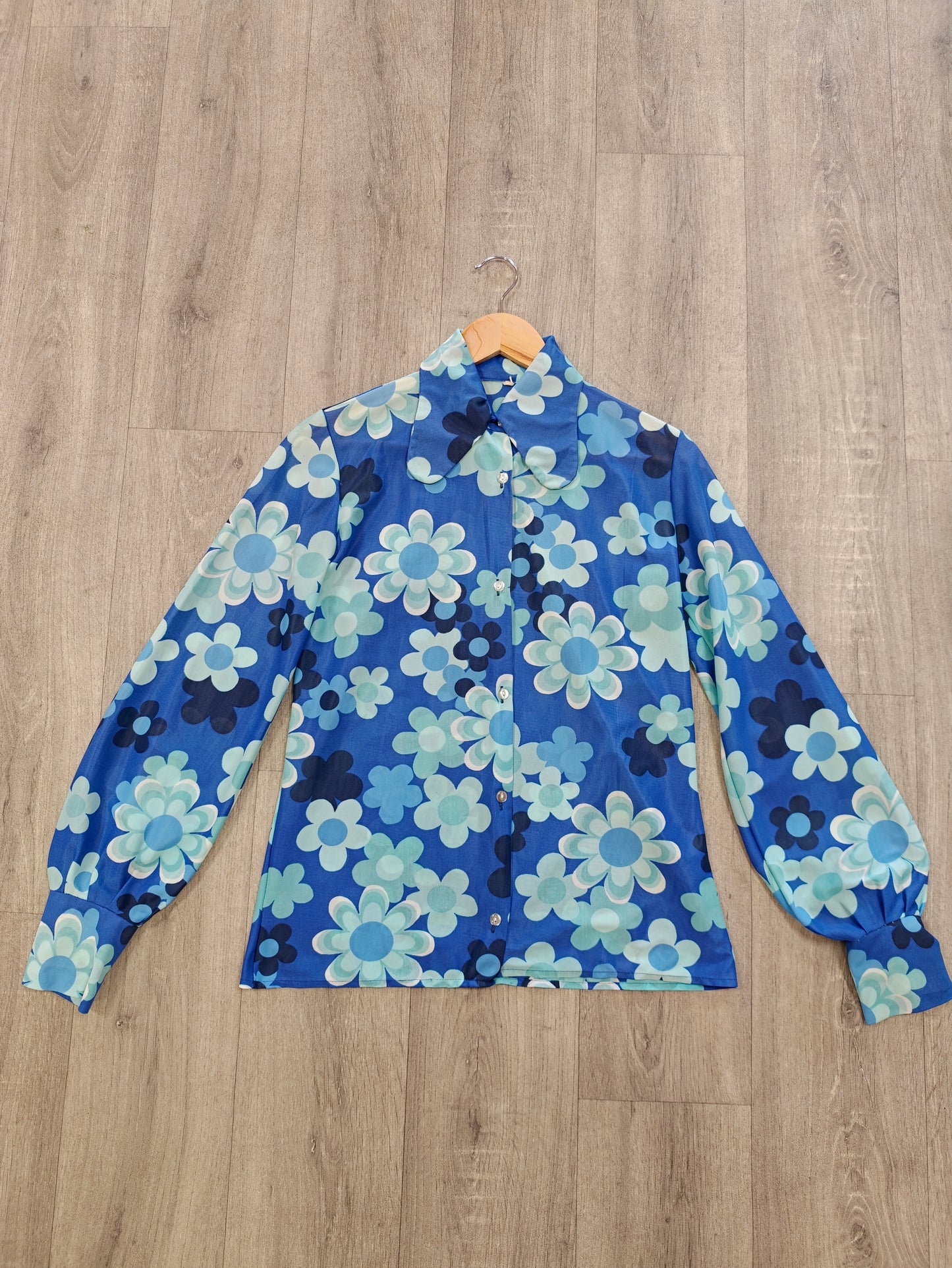 1970s blue flower power shirt - S
