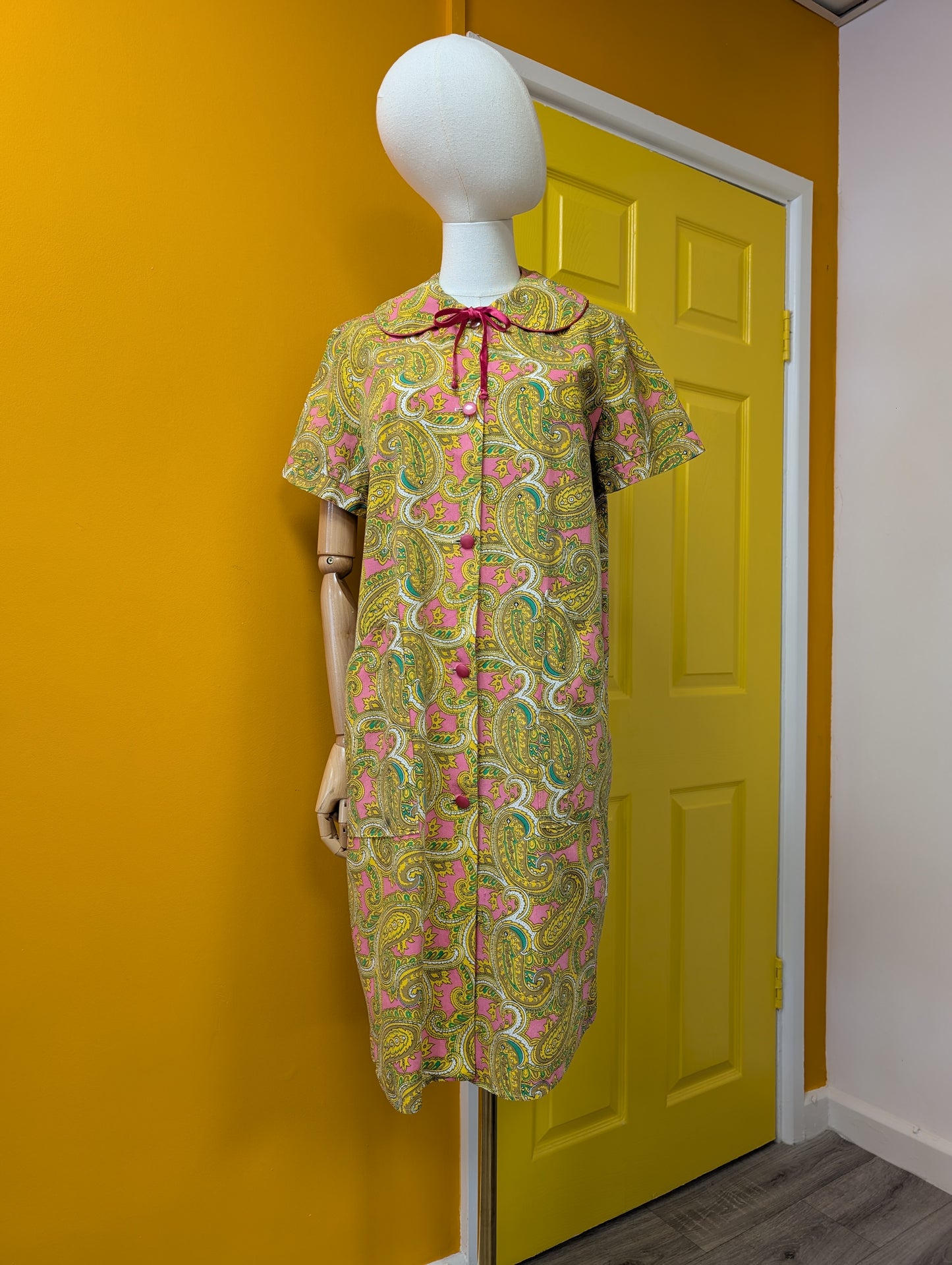 1960s A Fantasy Creation pink paisley cotton housecoat - M/L