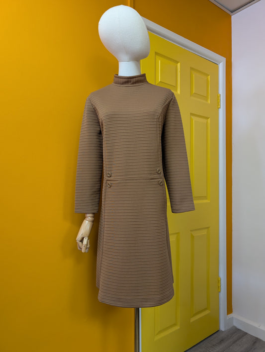 1960s brown crimplene dress - M/14