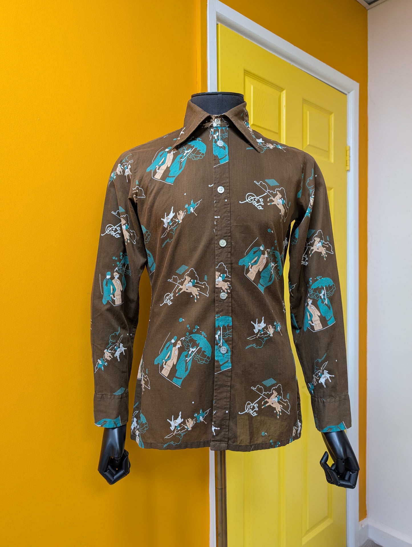 1970s Jonathan cotton Art Deco polo novelty print shirt