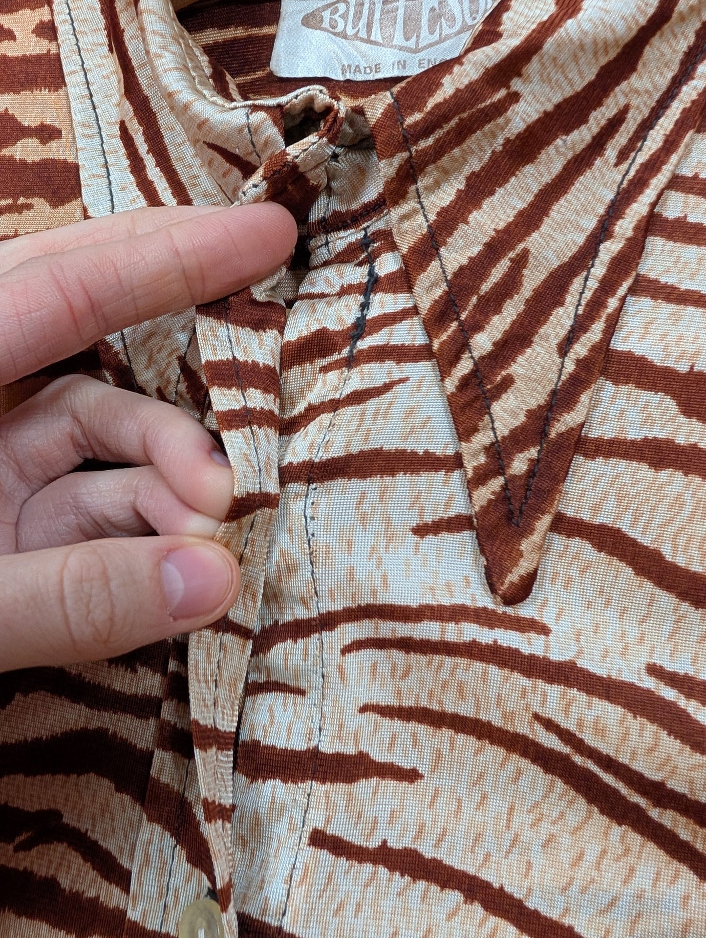 1970s Burlesque animal print dagger collar shirt - XS