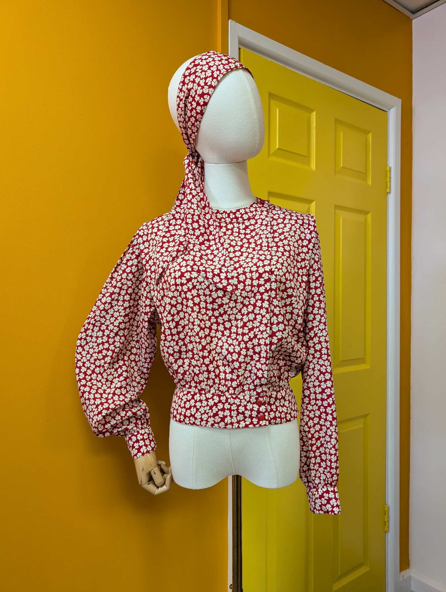 1980s Windsmoor red floral blouse with scarf - S/M