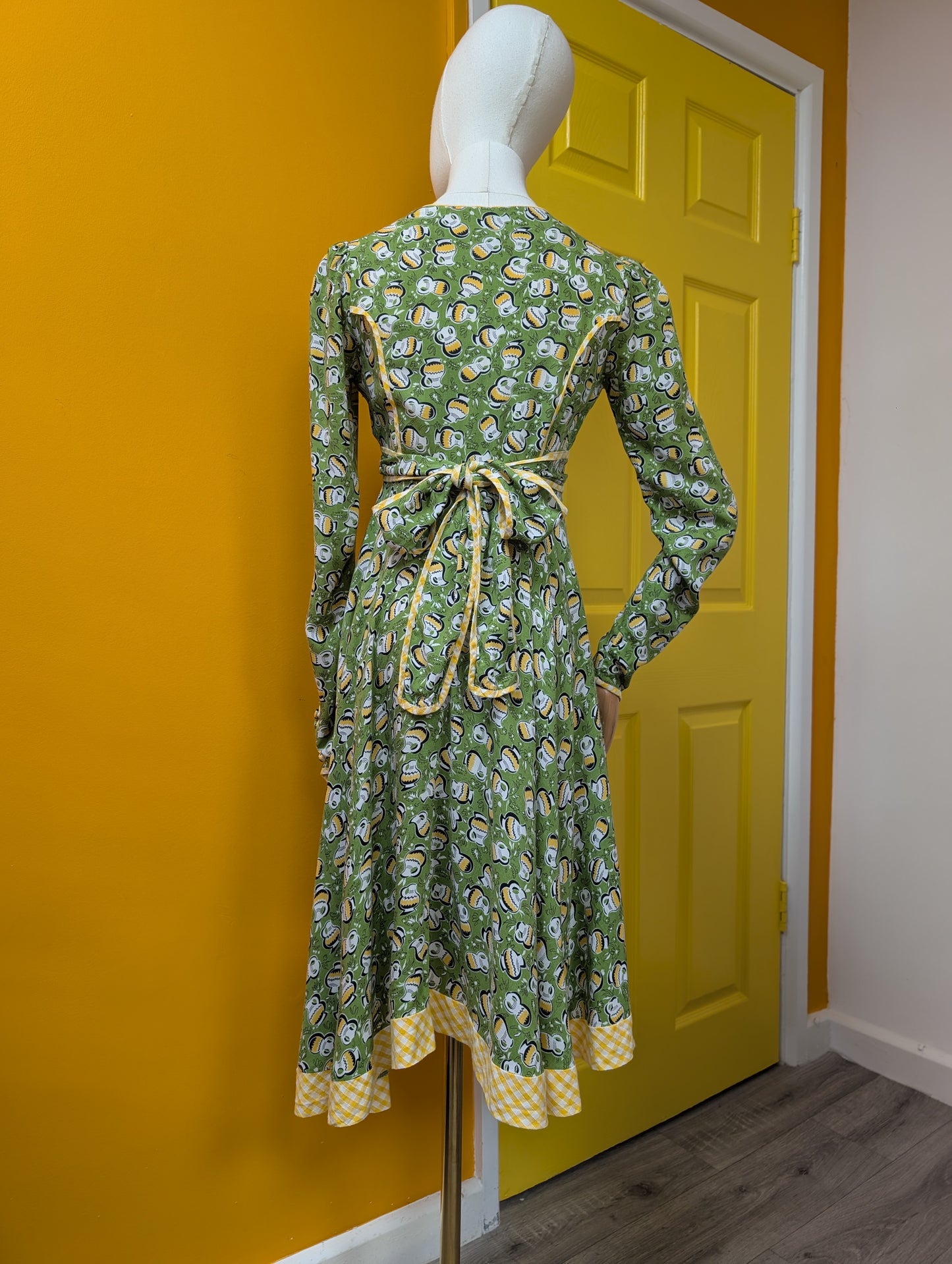 1970s Miss Mouse green & yellow novelty print dress - S/8