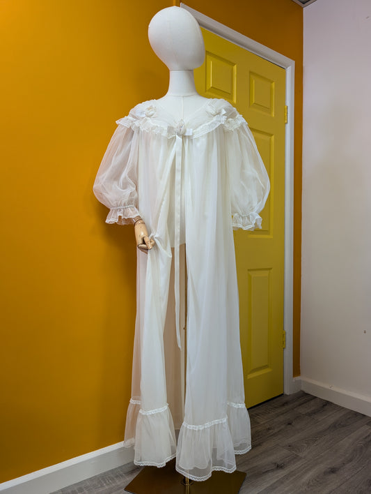 1960s Kayser Bondor flouncy negligee/dressing gown