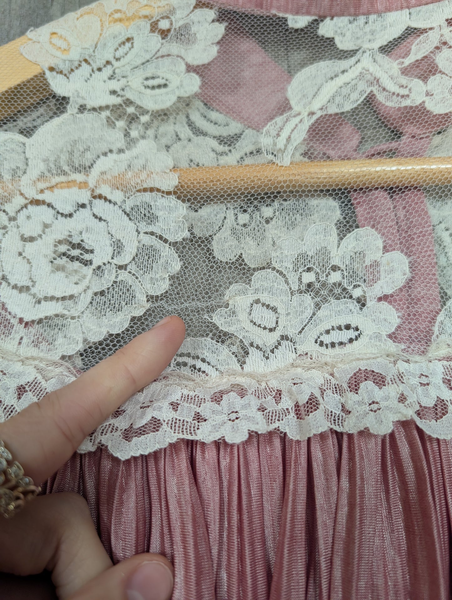 1970s Hershelle Young Mayfair dusky pink lace trim blouse - XS/S