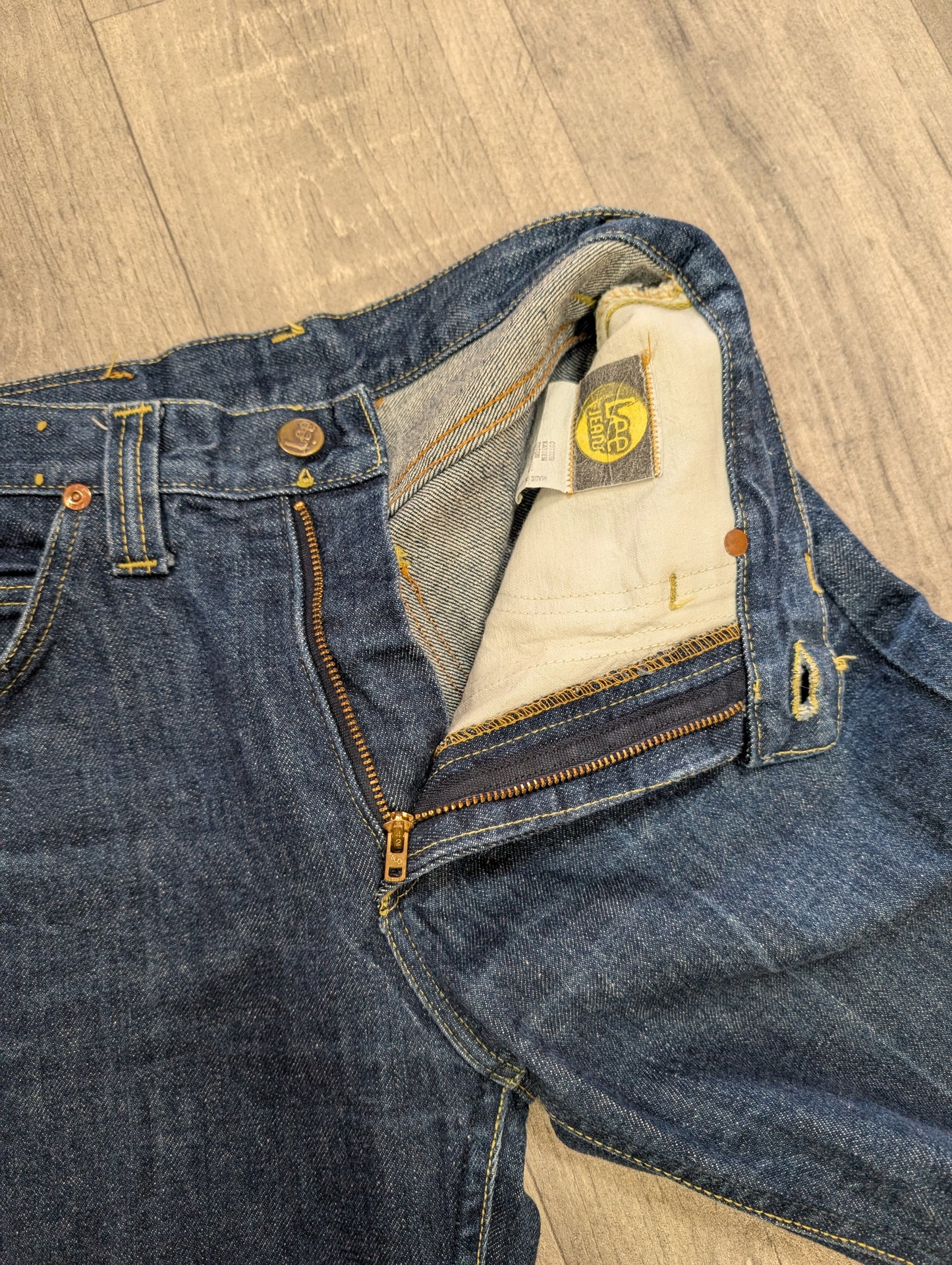Lee jeans made in USA - 25"W 34"L