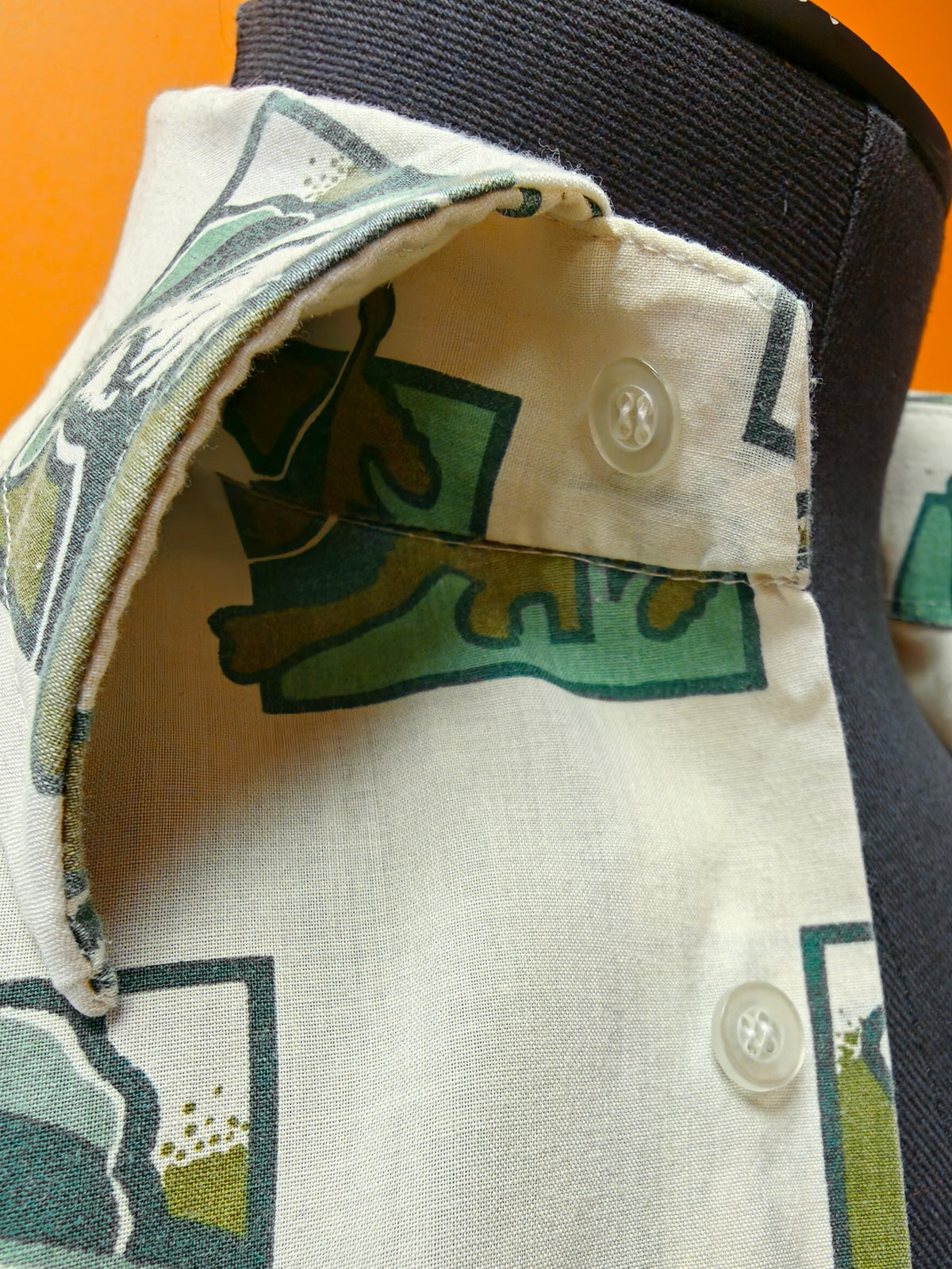 1970s Brutus novelty Al Capone print dagger collar shirt