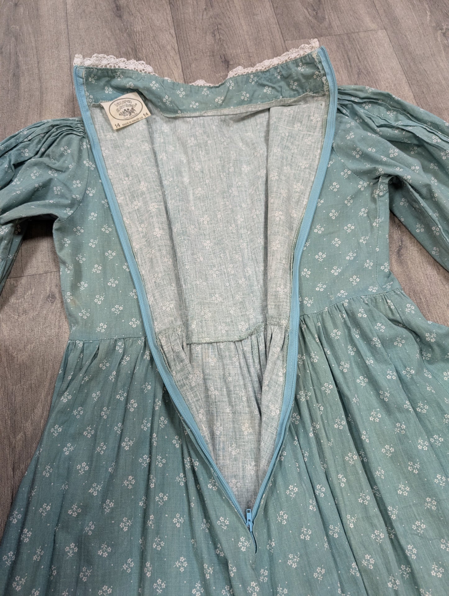 1970s Laura Ashley made in Wales green maxi dress - S/M/10/12