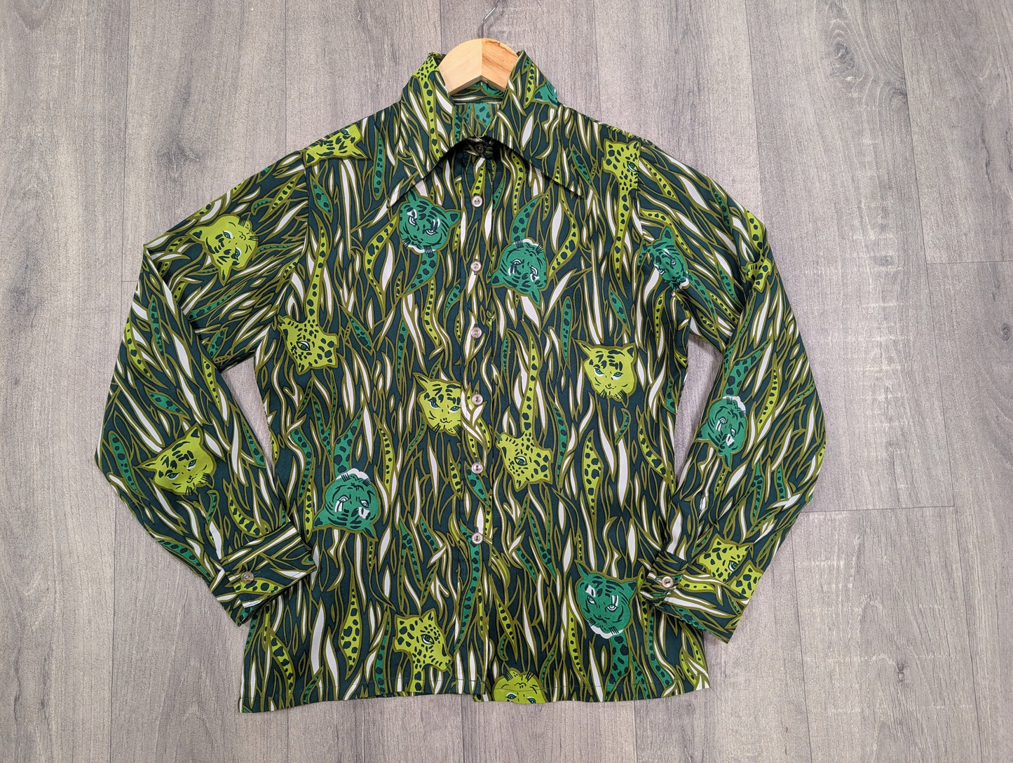 1970s green novelty print tiger shirt - S/M