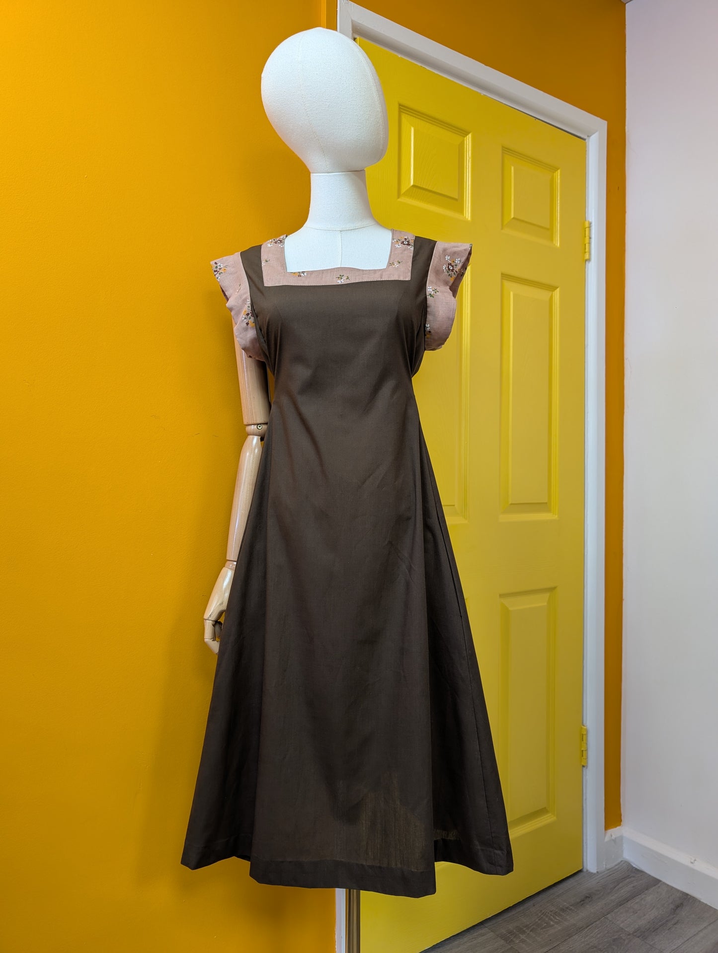 Brown cotton dress with floral dress - S/8/10