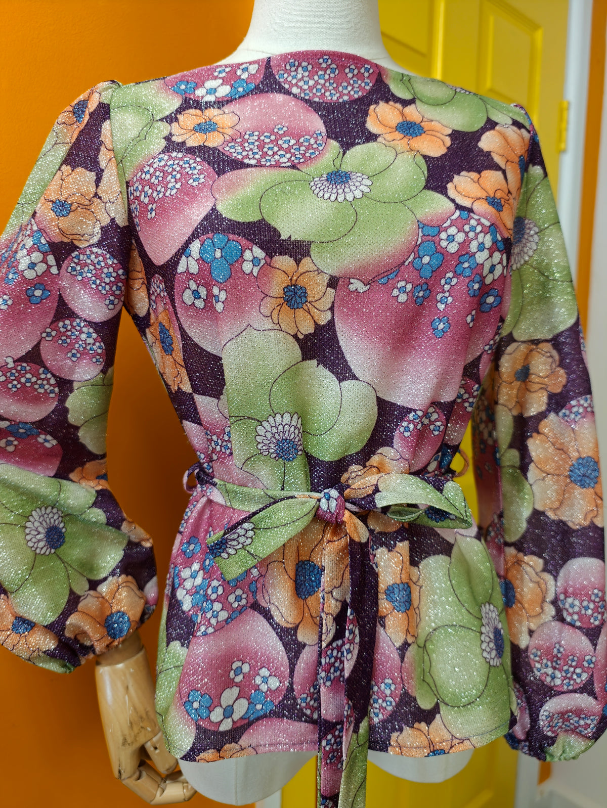 1970s floral lurex top with belt - S
