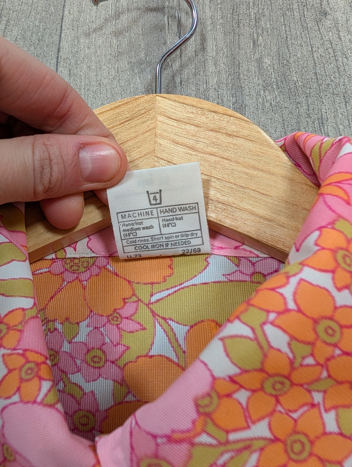 Keynote psychedelic pink/orange floral shirt - M/L