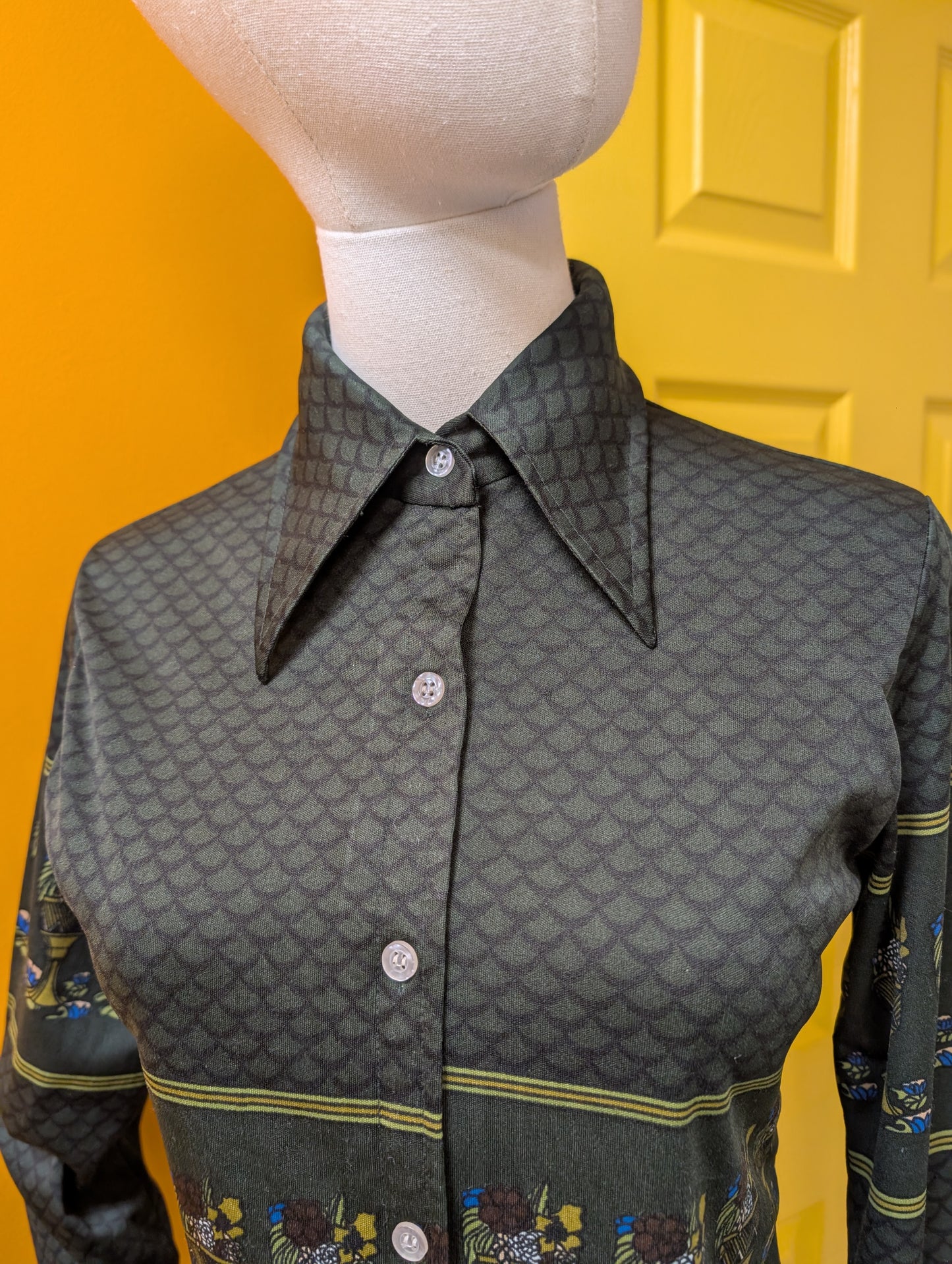 1970s novelty medieval print shirt - XS/S