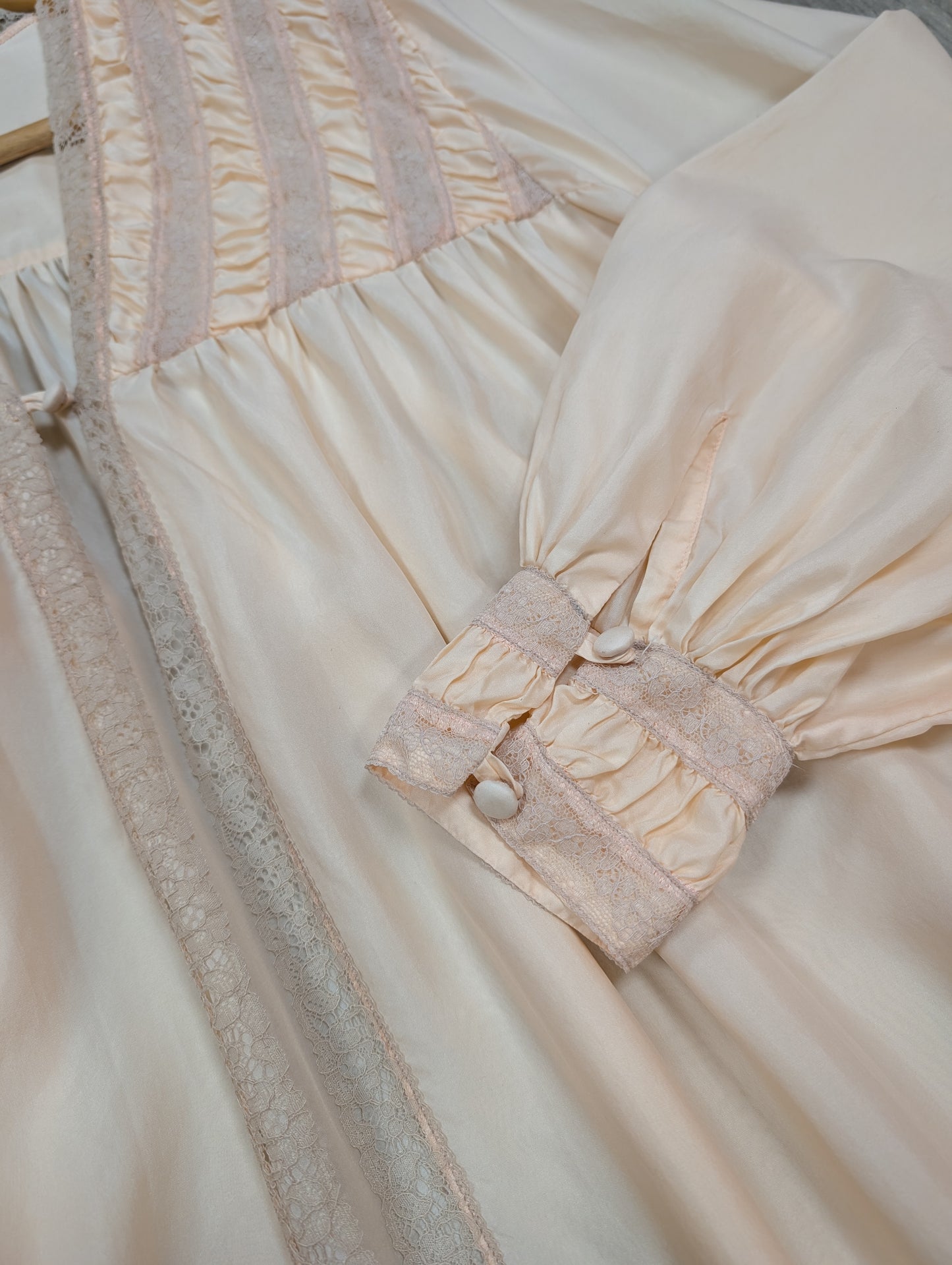Gorgeous 70s/80s Janet Reger silk peignoir