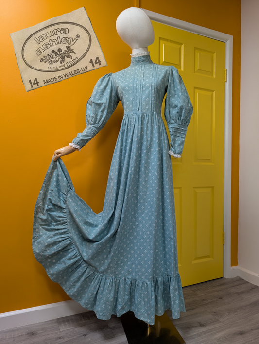 1970s Laura Ashley made in Wales green maxi dress - S/M/10/12