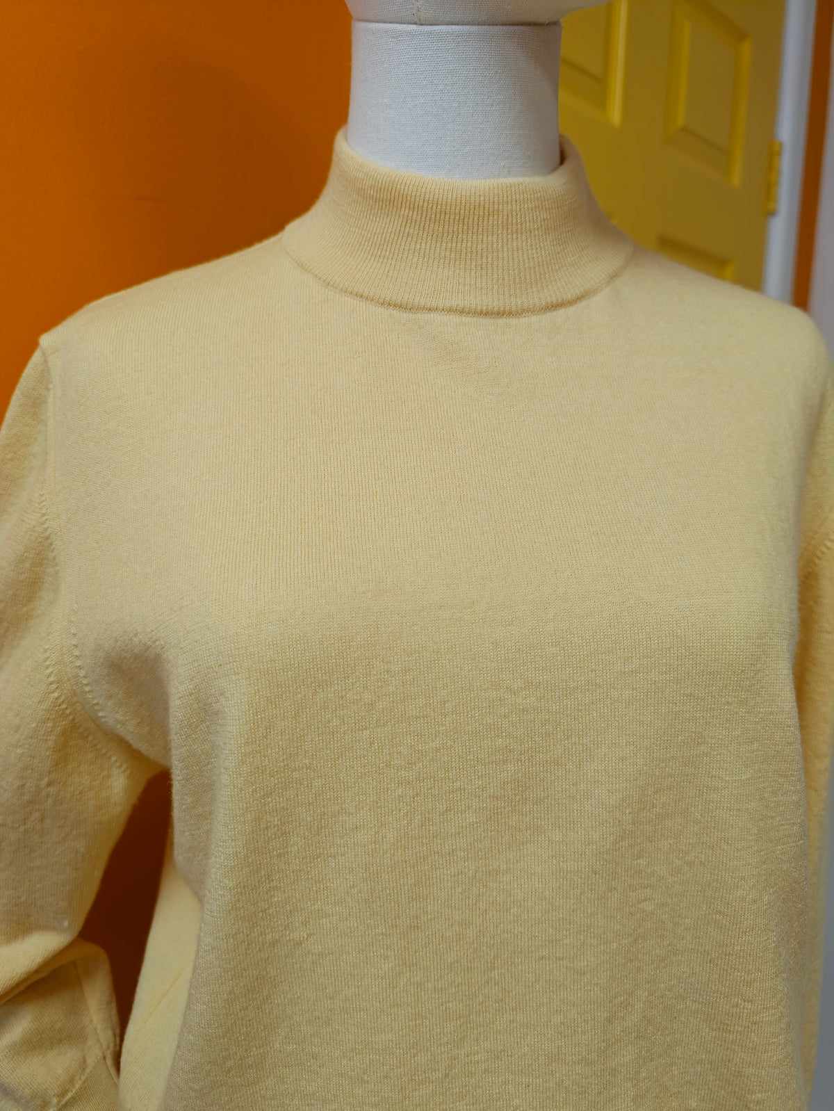 1990s Glenbrae pale yellow wool jumper