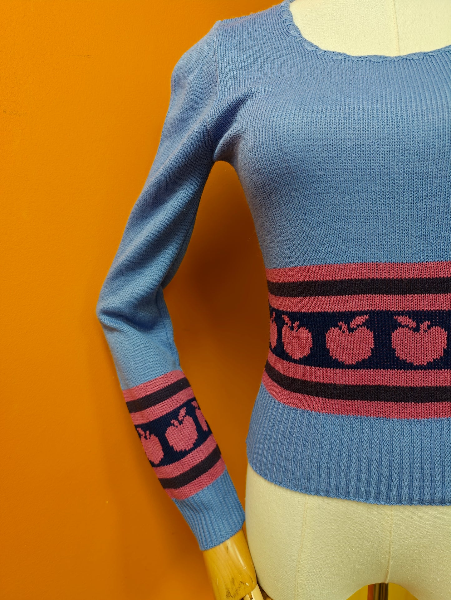 1970s lilac and pink novelty knitted apple jumper - XS