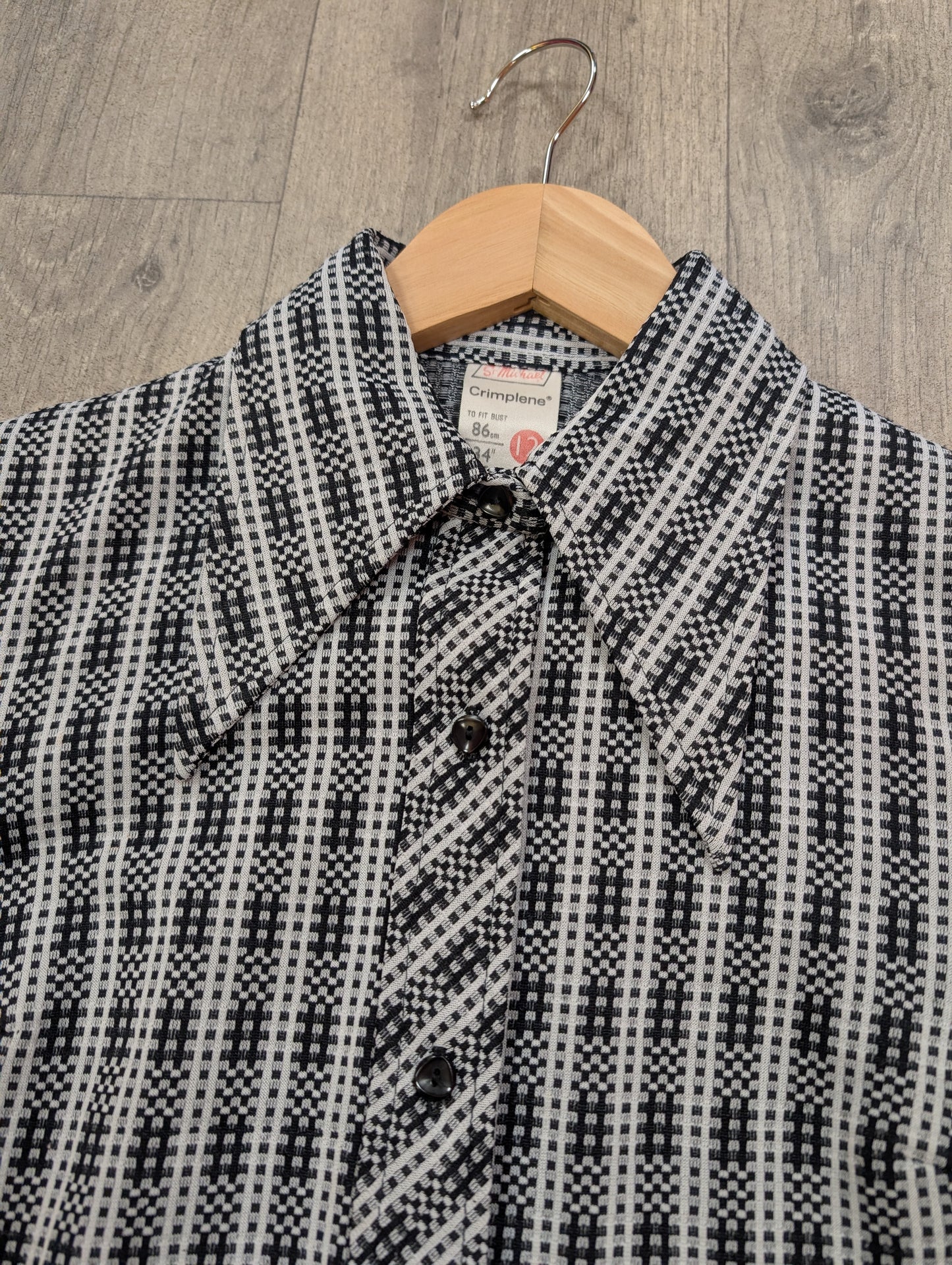 1970s St Michael crimplene dagger collar shirt - S